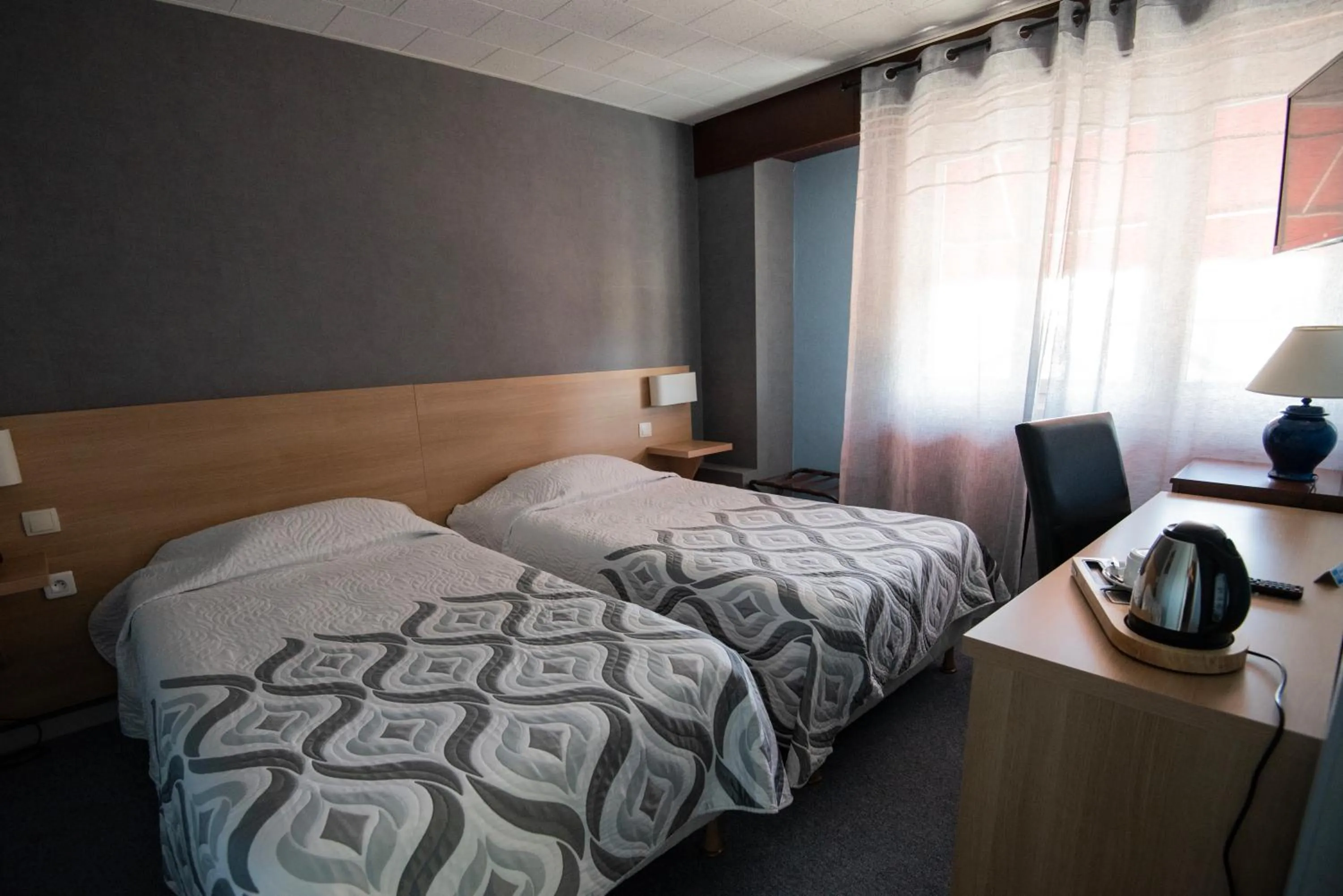 Photo of the whole room, Bed in Hotel Restaurant Saint-Benoit