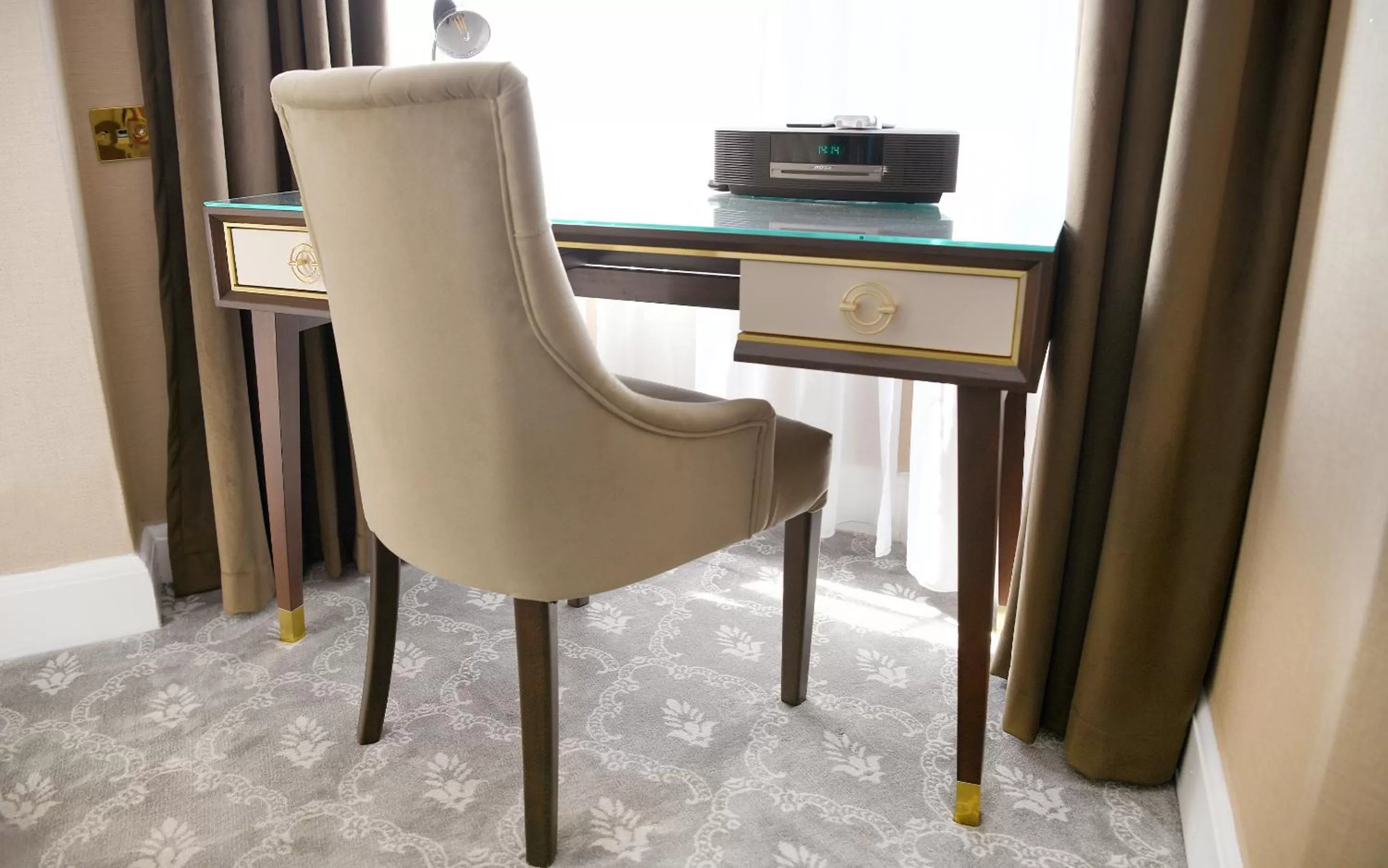 hair dresser in Warren House Hotel