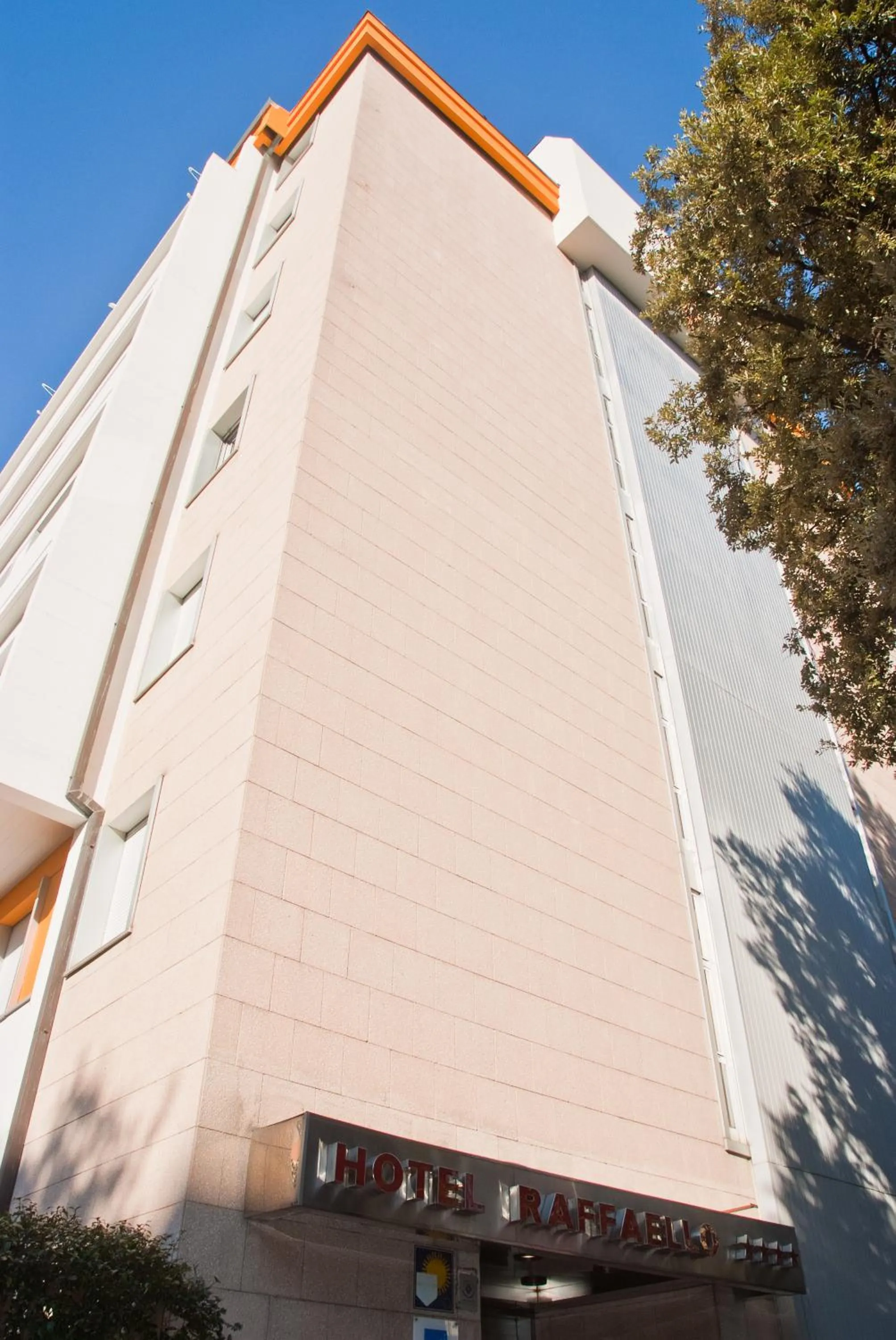 Facade/entrance in Hotel Raffaello
