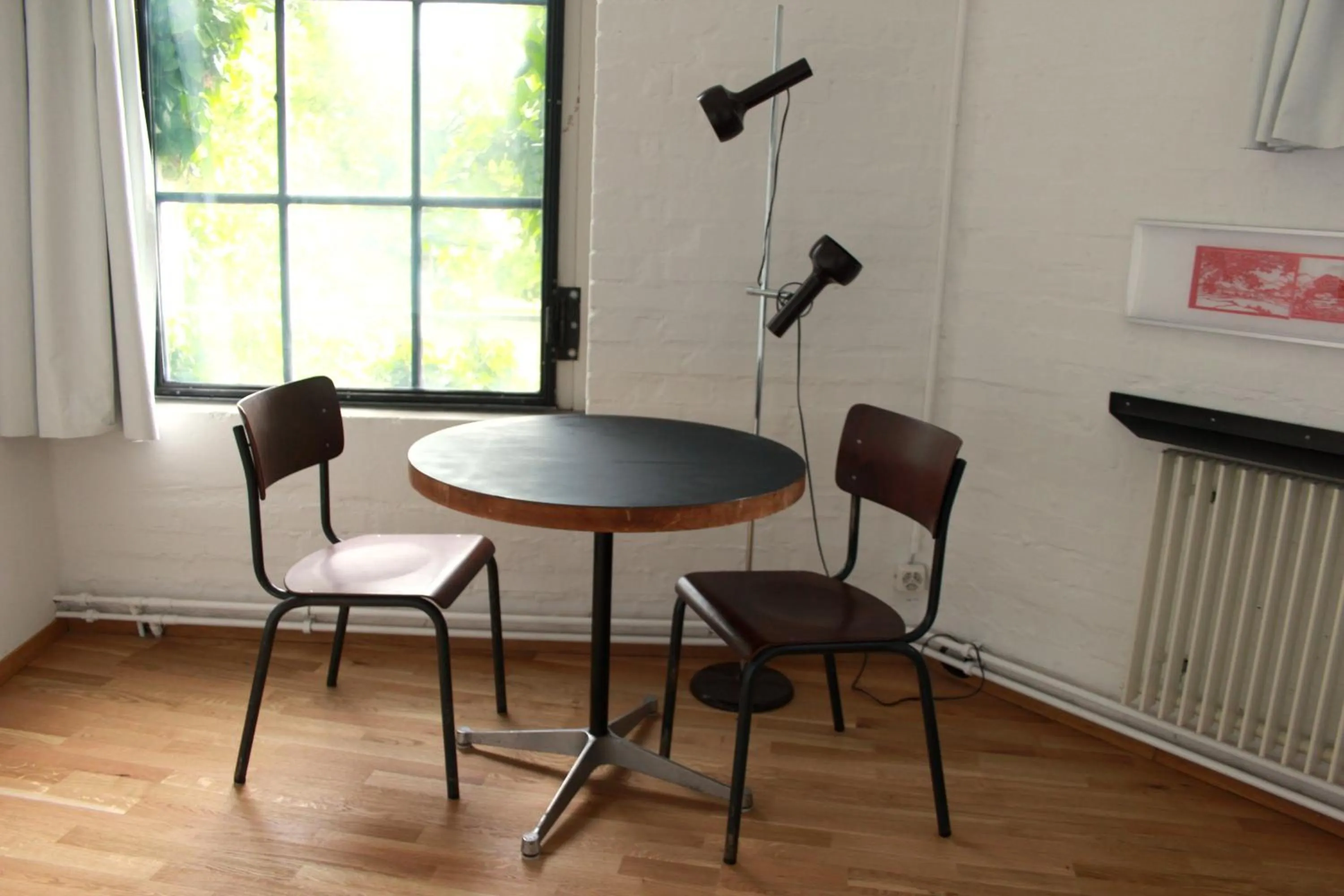 Photo of the whole room in Basel Backpack