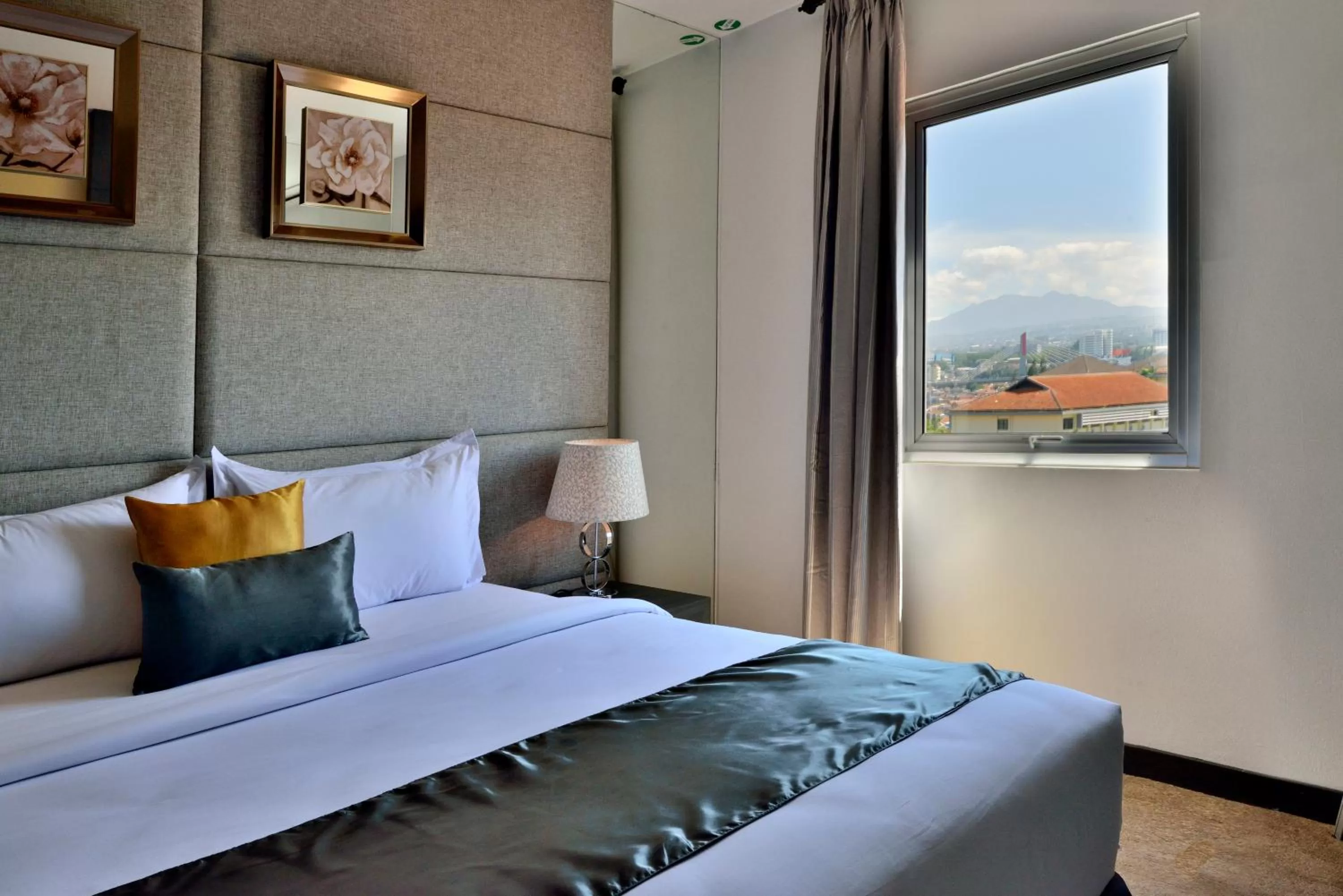 Bed in Serela Merdeka by KAGUM Hotels