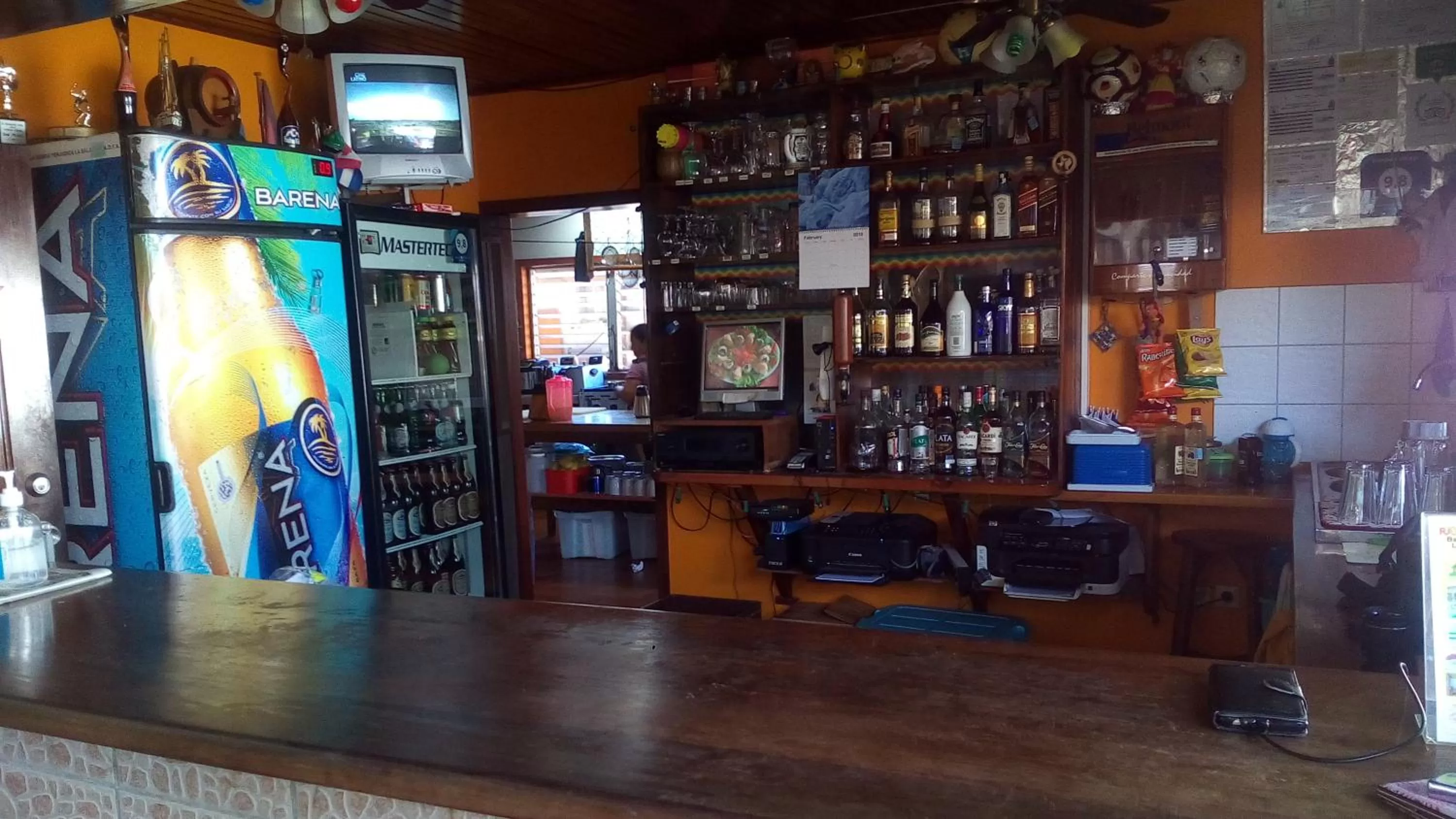 Restaurant/places to eat in Rainbow Village