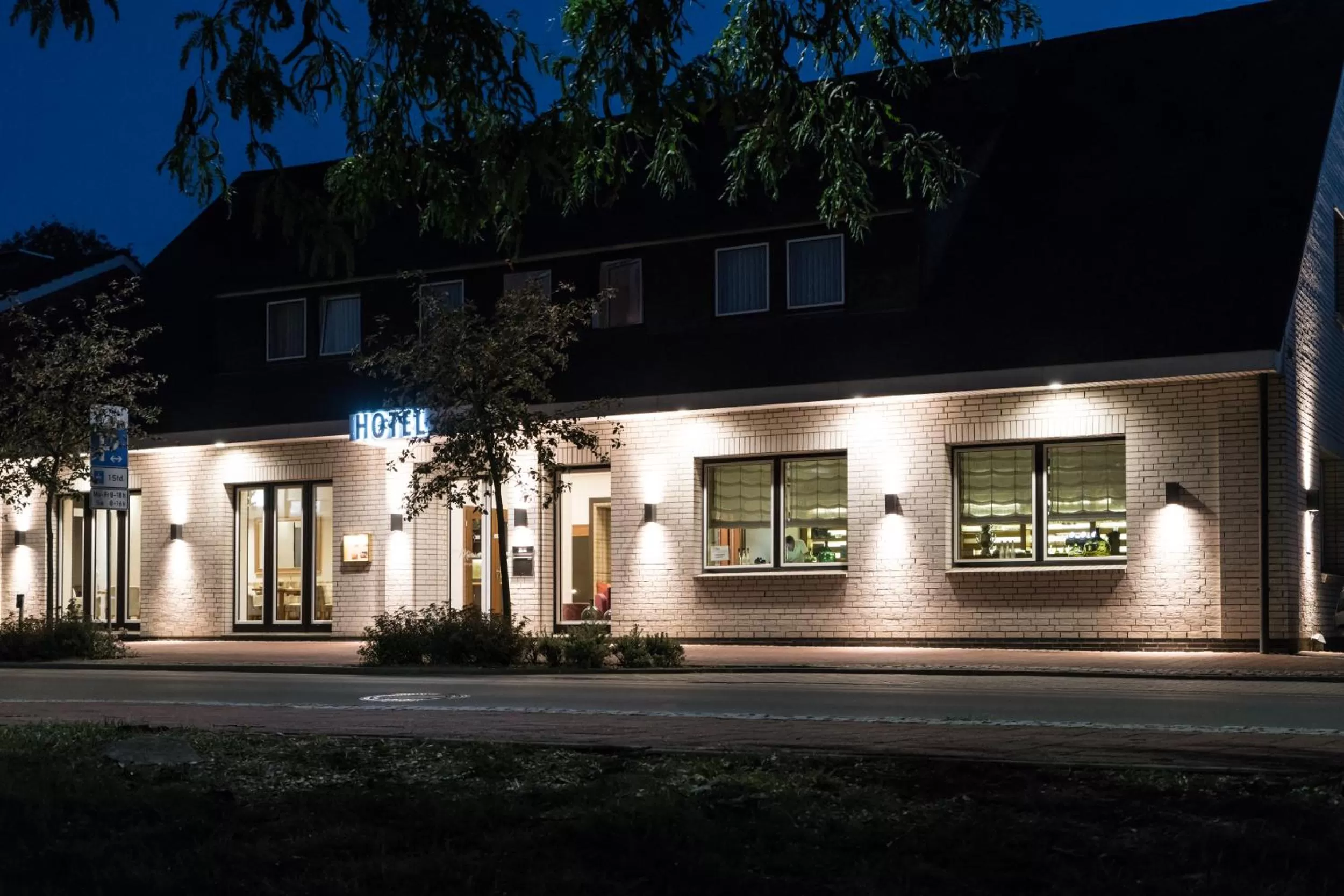 Facade/entrance, Property Building in Hotel Matthias