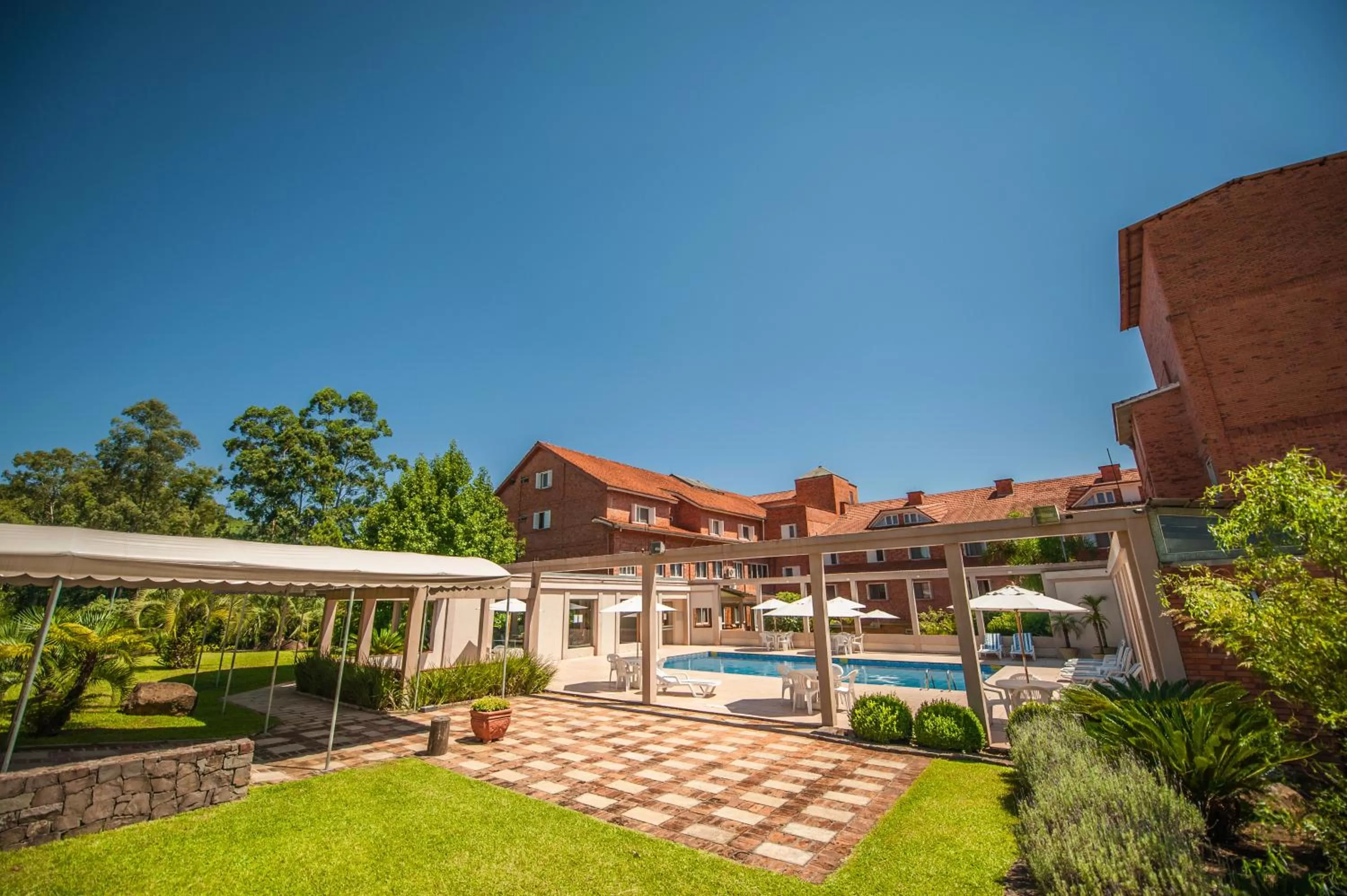 Facade/entrance in Farina Park Hotel