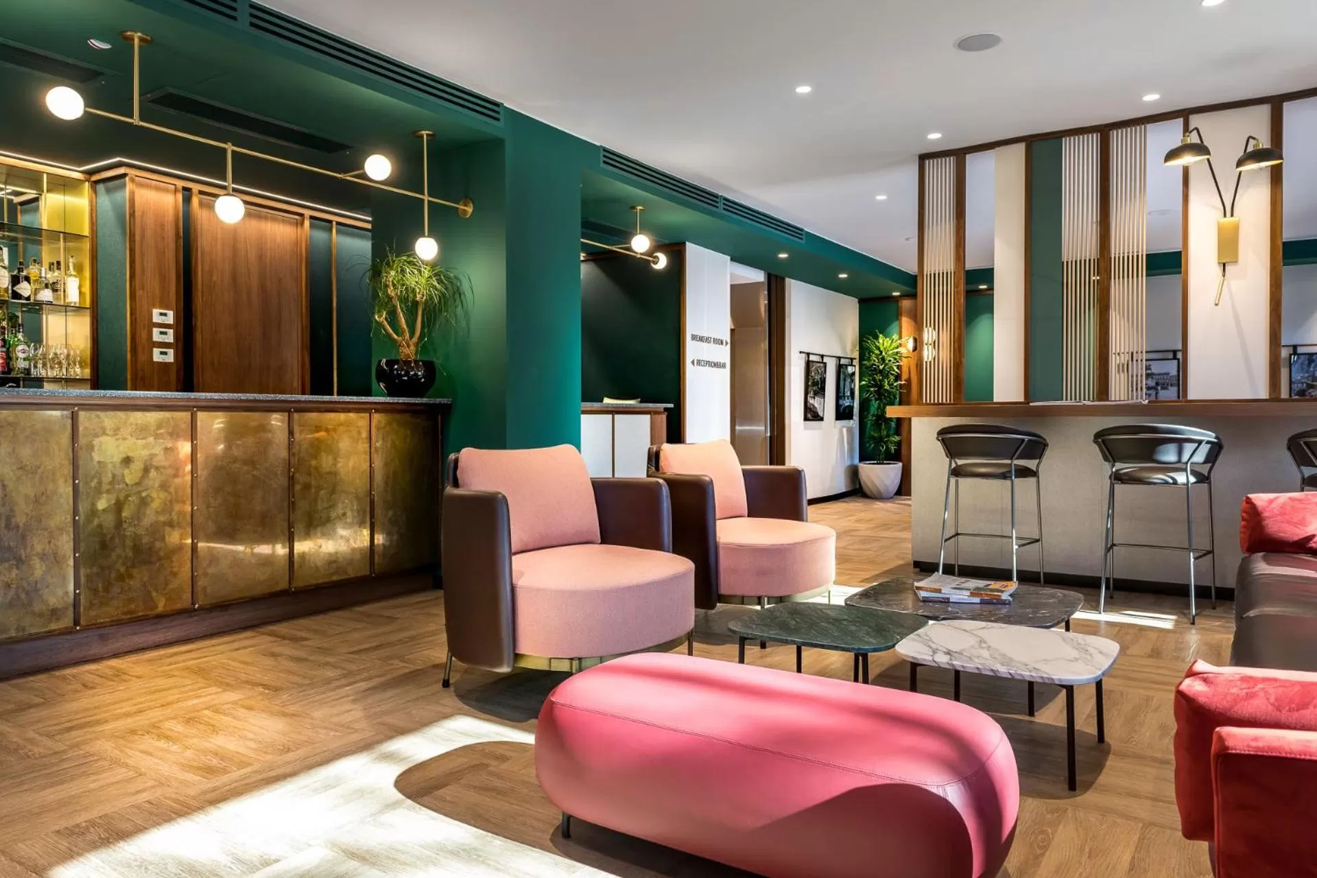 Lobby or reception in Hotel Canada