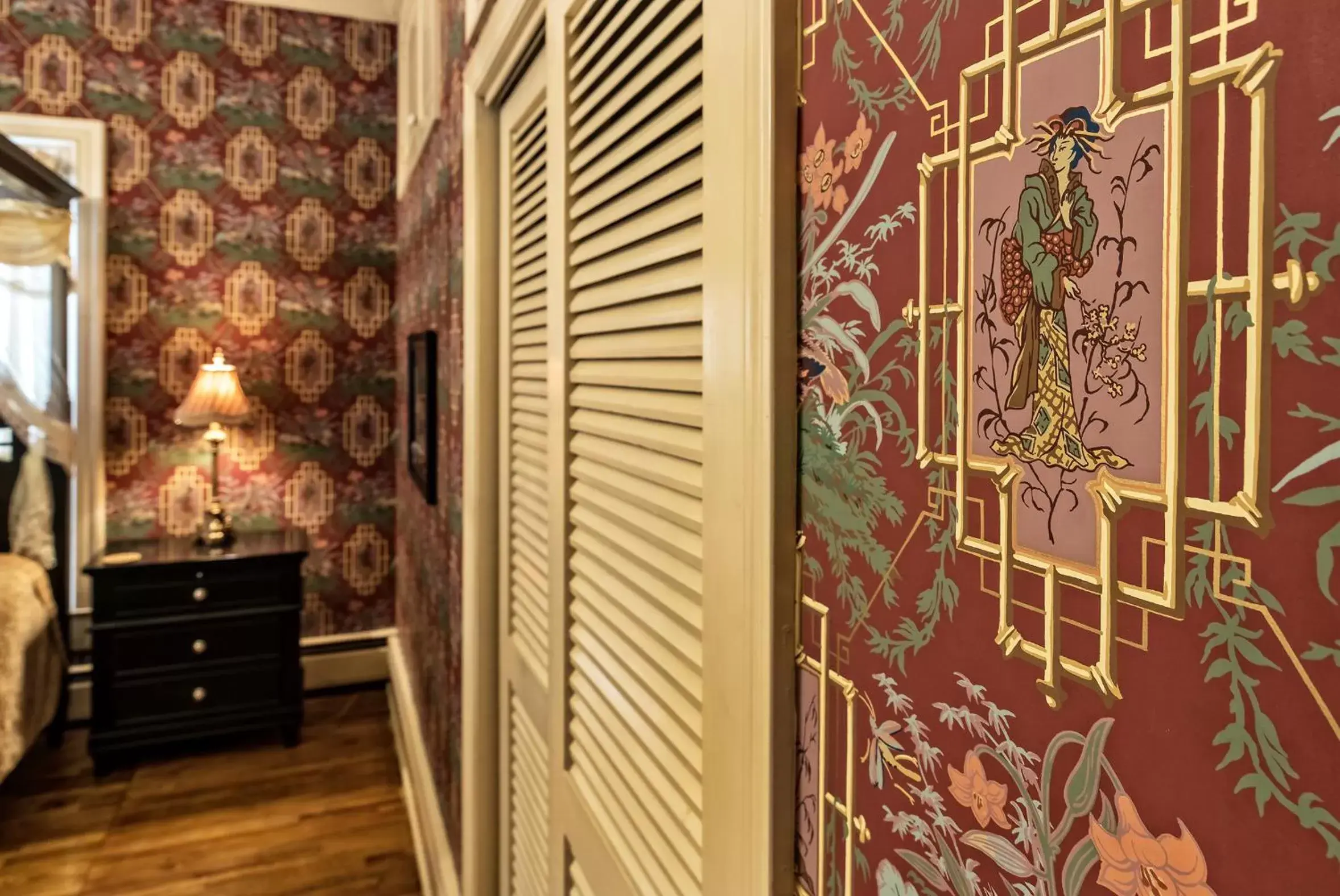 Queen Room - Disability Access in Silver Heart Inn & Cottages Queen Room - Disability Access in Silver Heart Inn & Cottages