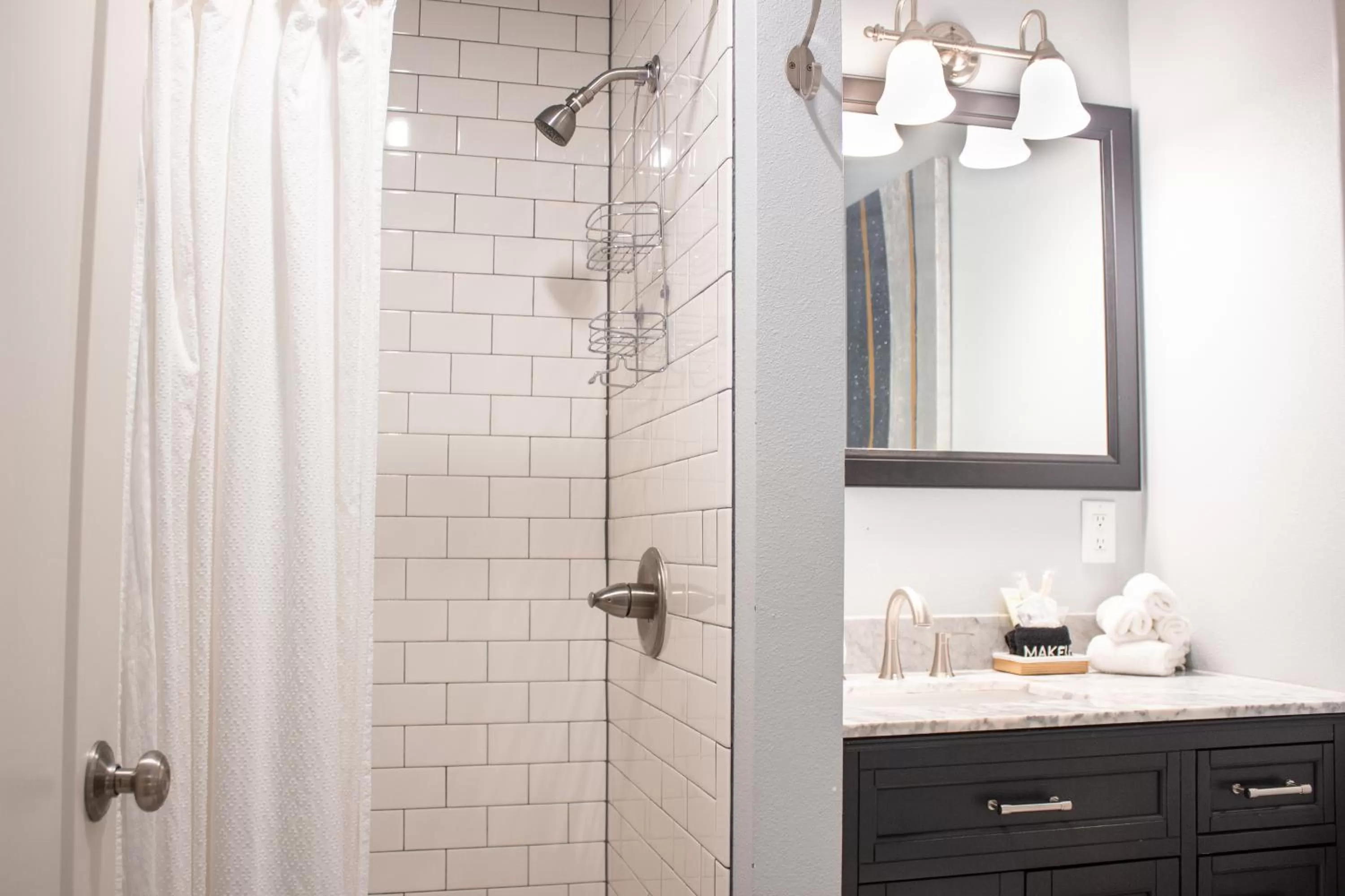 Shower in Douglas On Third