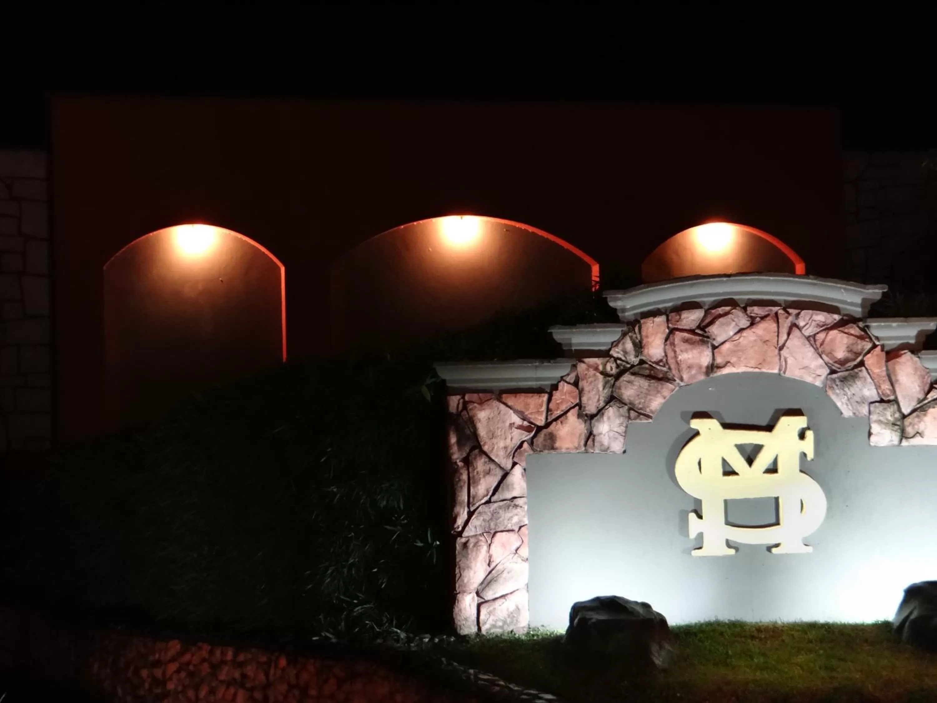 Property logo or sign in Silmar Hotel/Motel