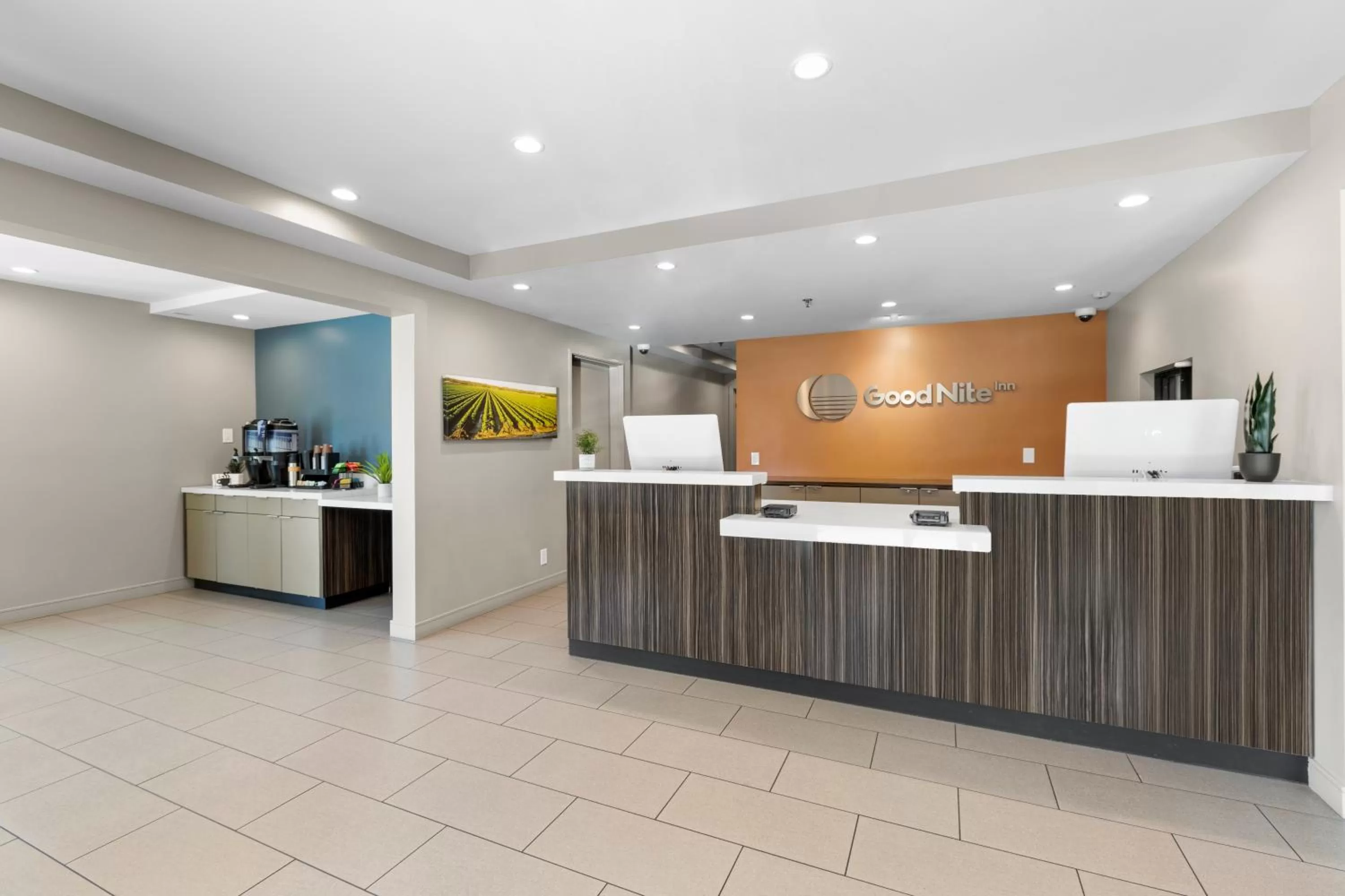 Lobby or reception in Good Nite Inn Camarillo