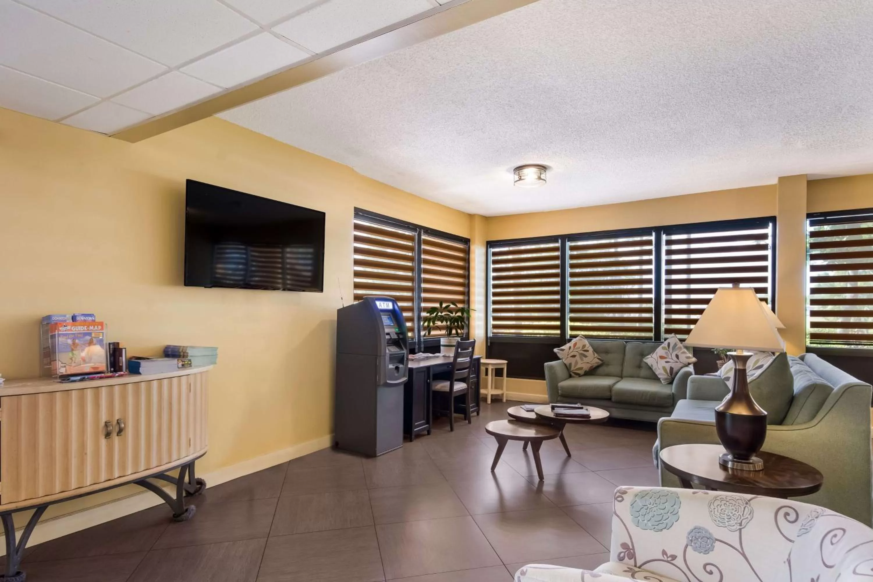 Lobby or reception in SureStay Hotel by Best Western St Pete Clearwater Airport