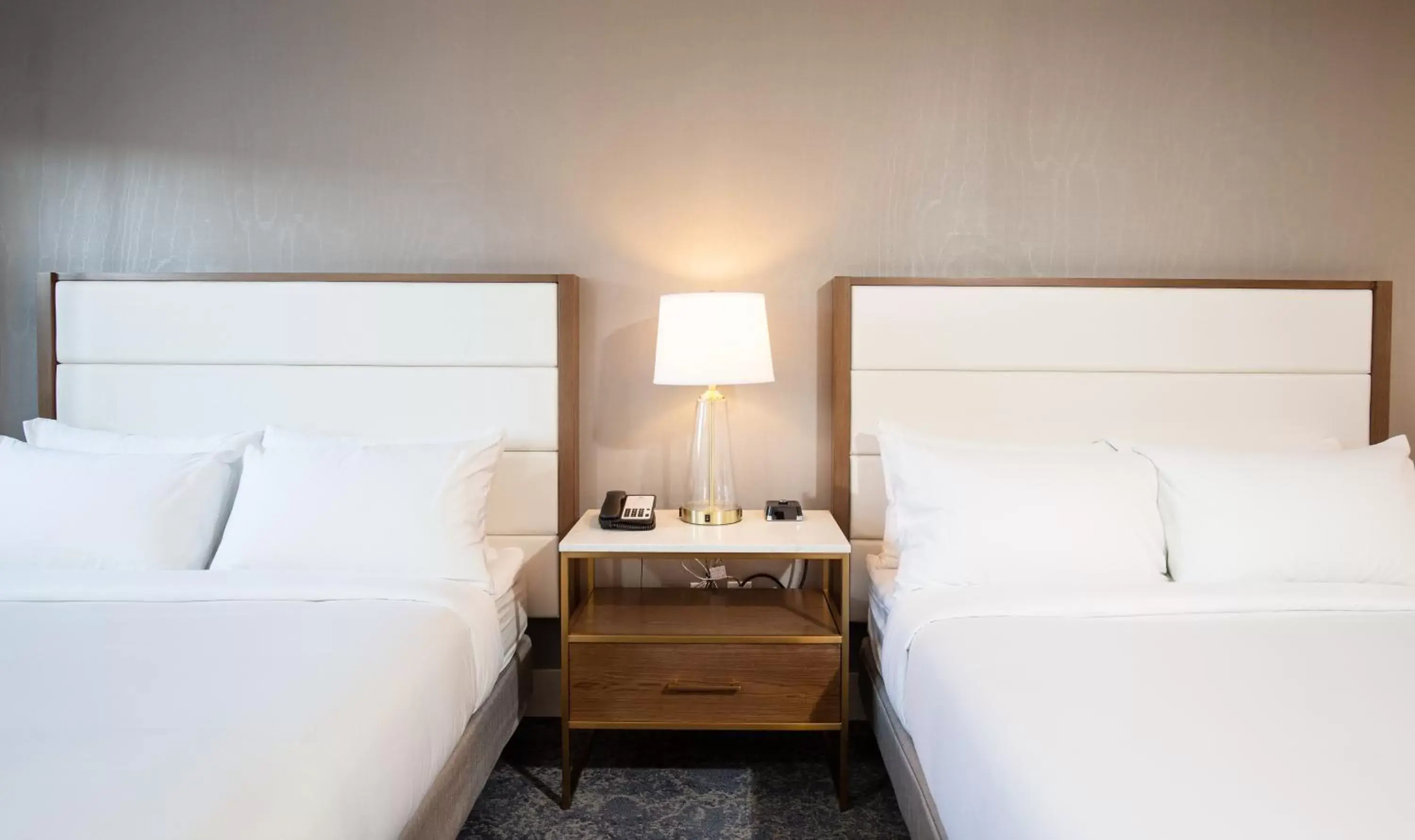 Standard Queen Room in Pomeroy Hotel Fort McMurray Standard Queen Room in Pomeroy Hotel Fort McMurray