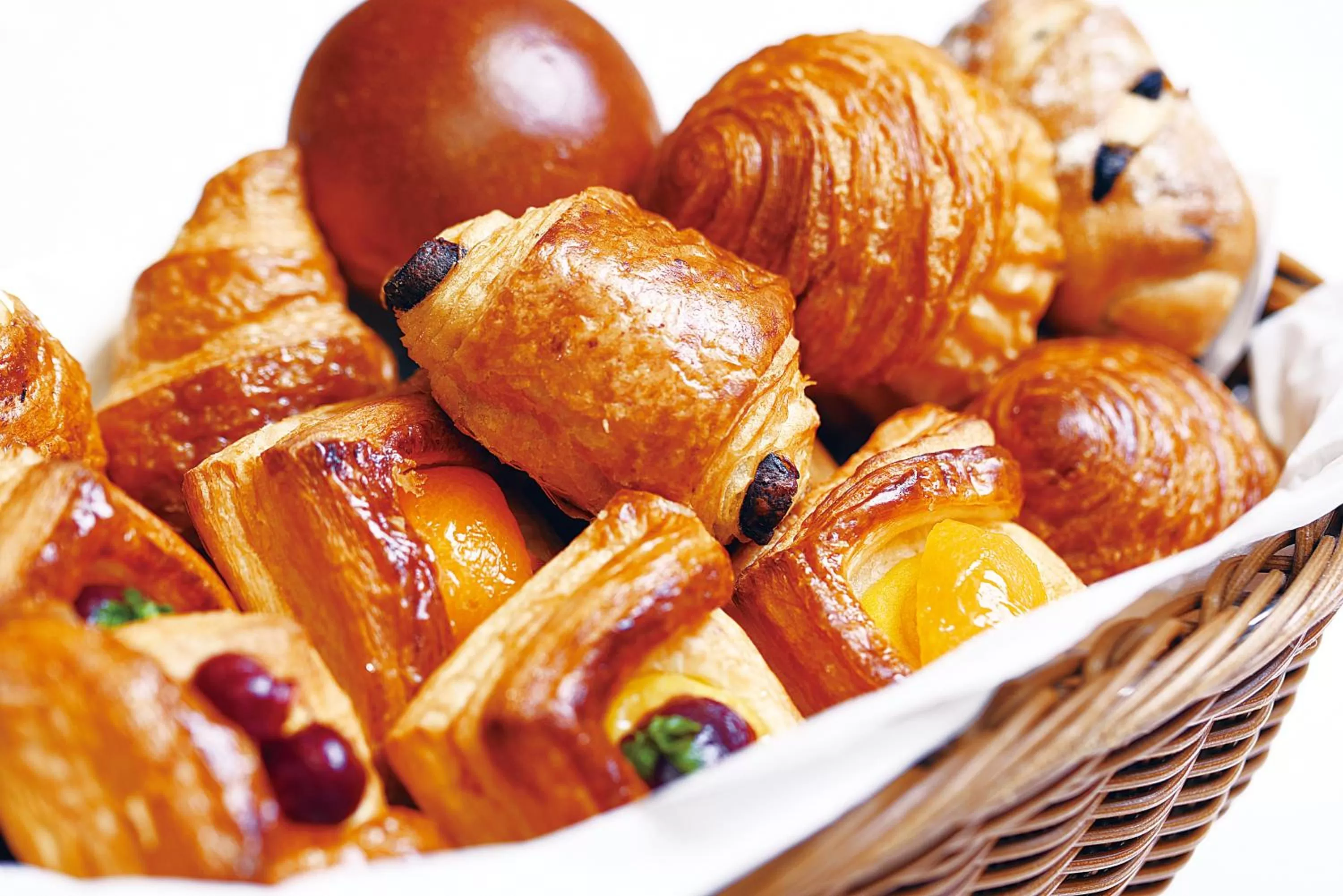 Buffet breakfast in Hotel Metropolitan Edmont Tokyo