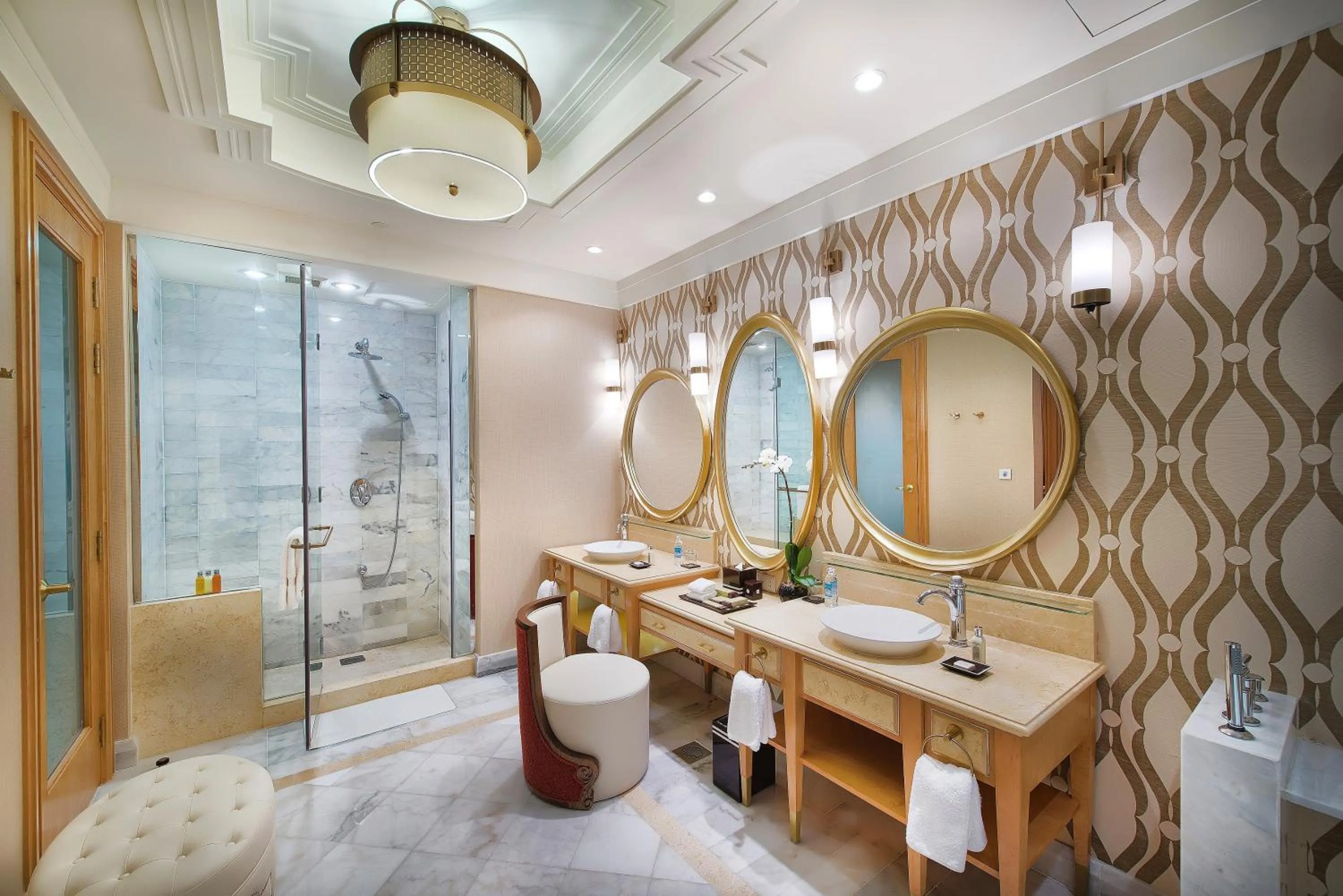 Photo of the whole room in InterContinental Grand Ho Tram