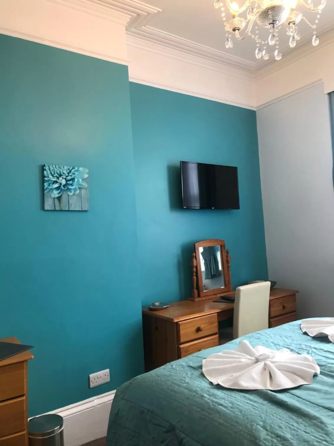 Bedroom, Bed in Atlantis