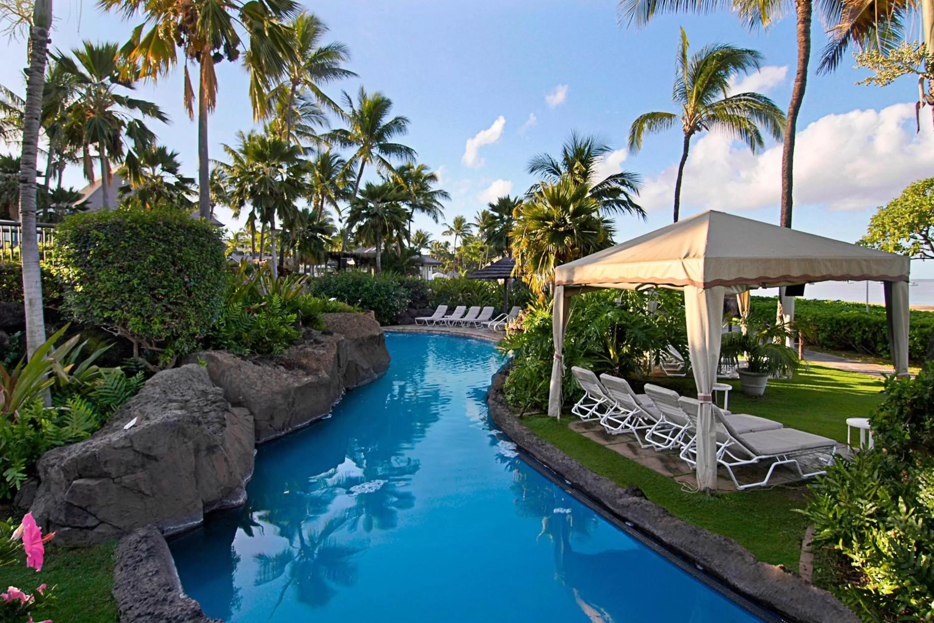 Swimming pool in Sheraton Maui Resort & Spa