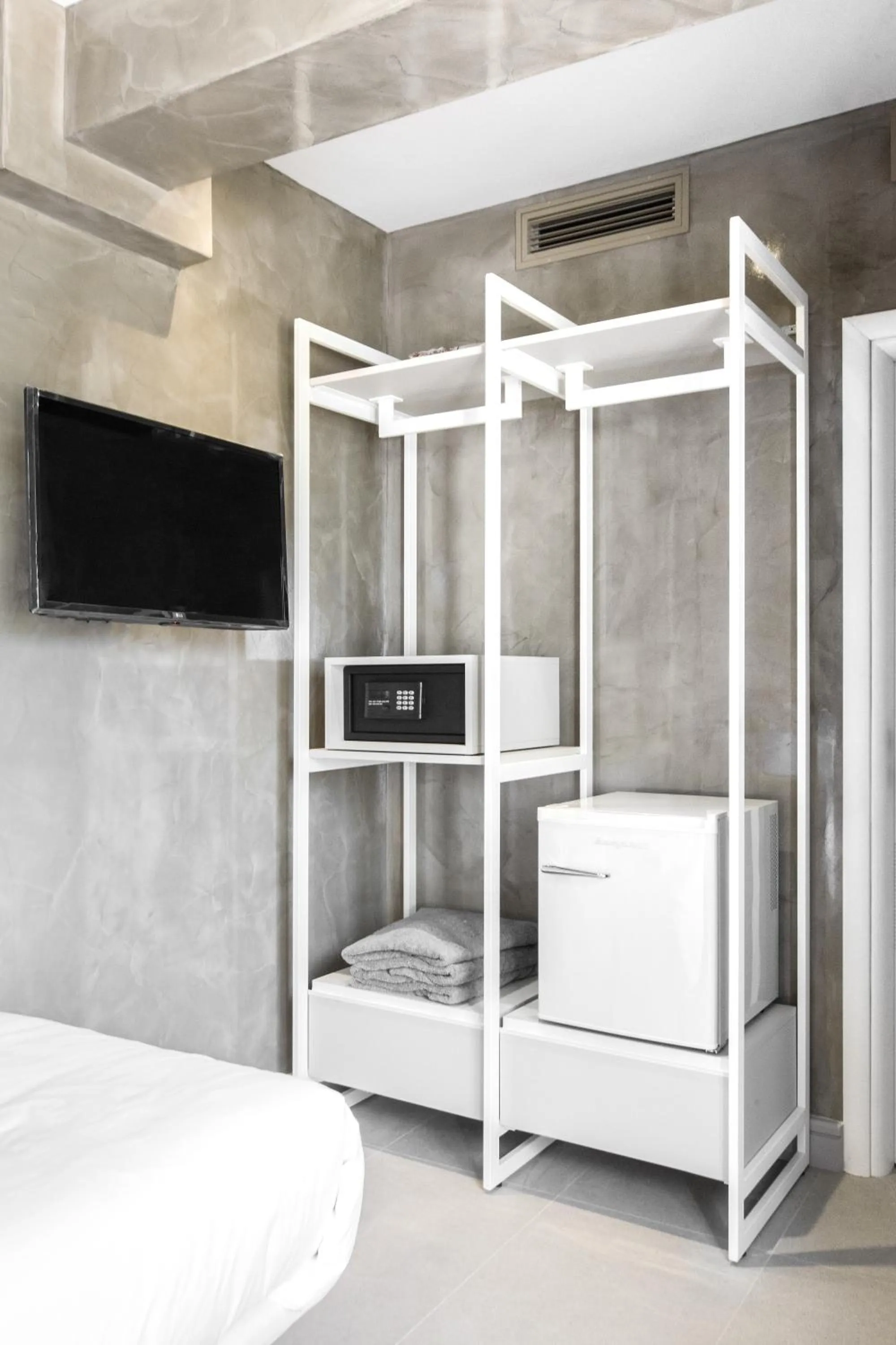 Other, Bed in Garden City Resort