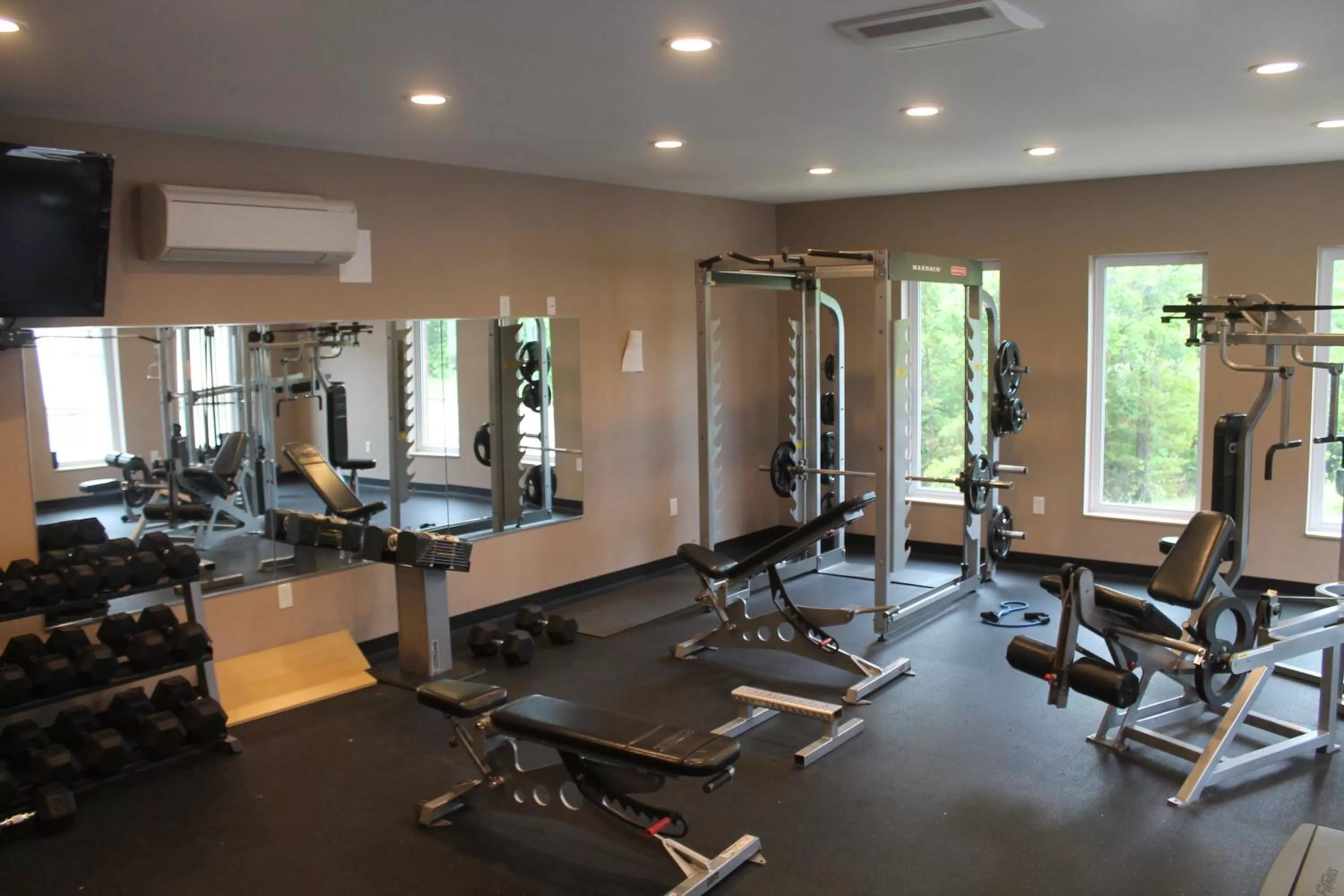 Fitness centre/facilities in Bell's Extended Stay and Suites