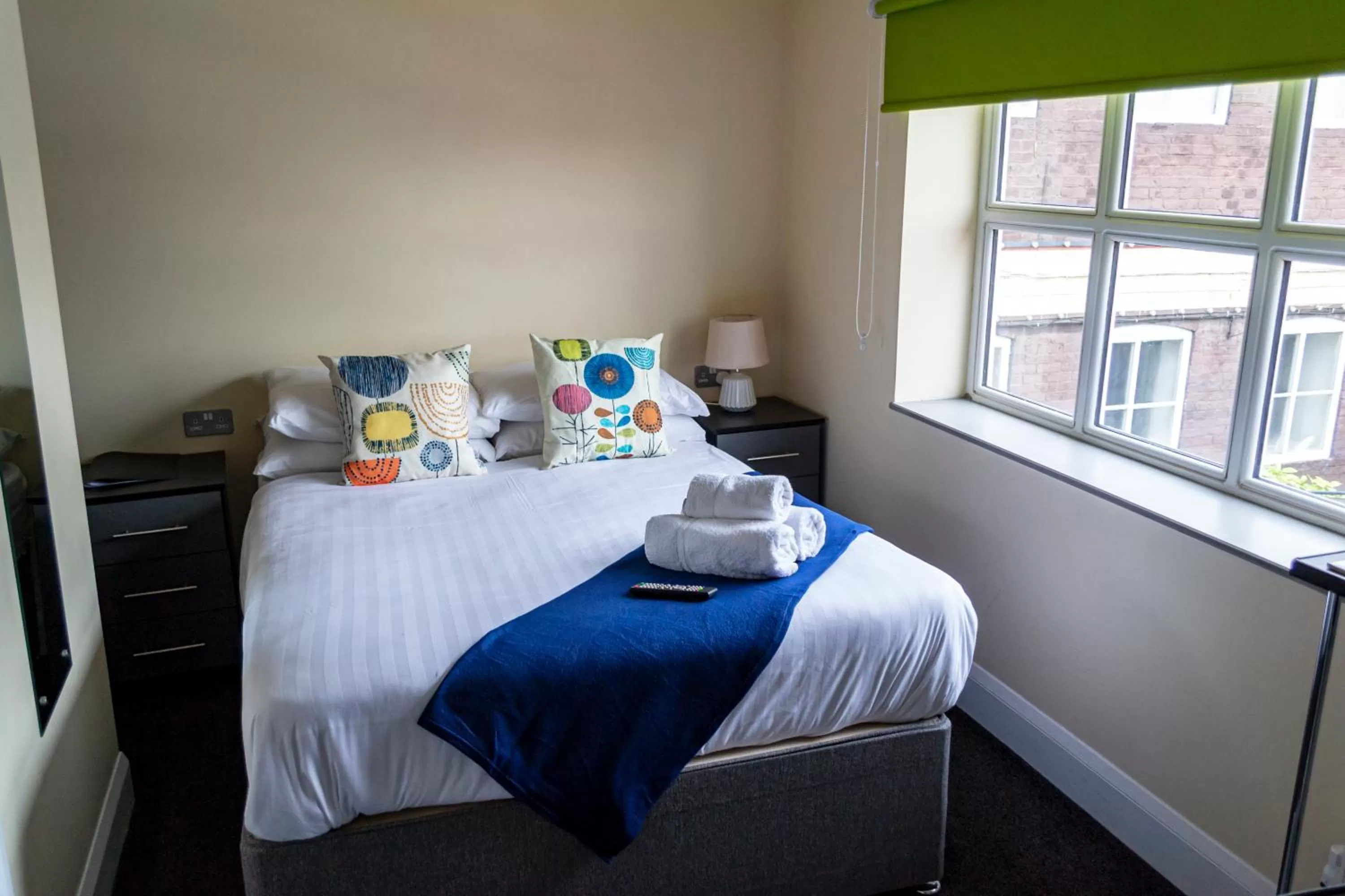 Bedroom, Bed in Potbank