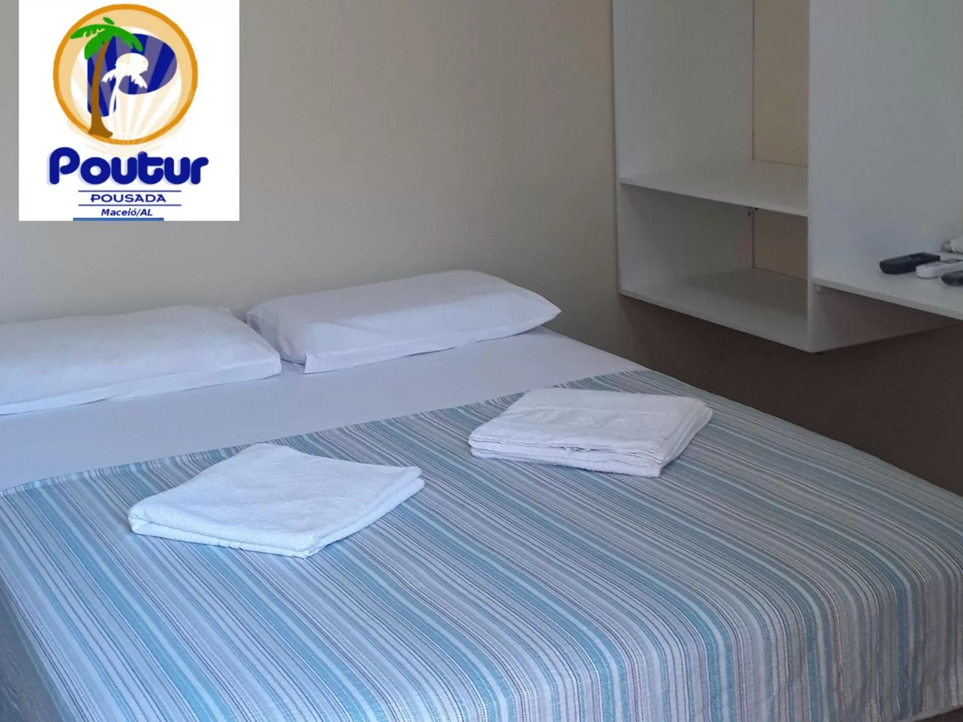 Bed in Poutur Pousada