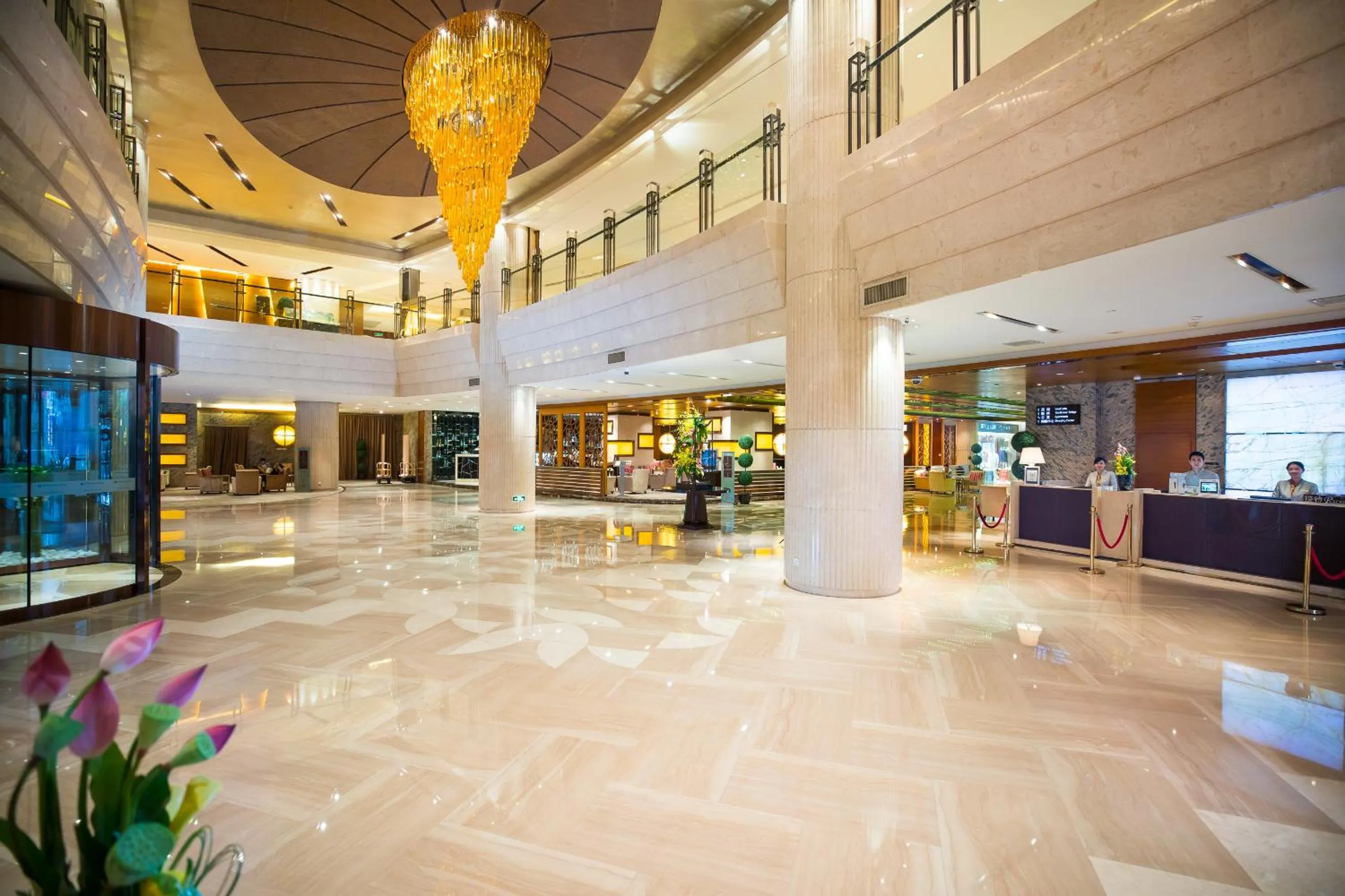 Lobby or reception in Wyndham Grand Plaza Royale Hangzhou