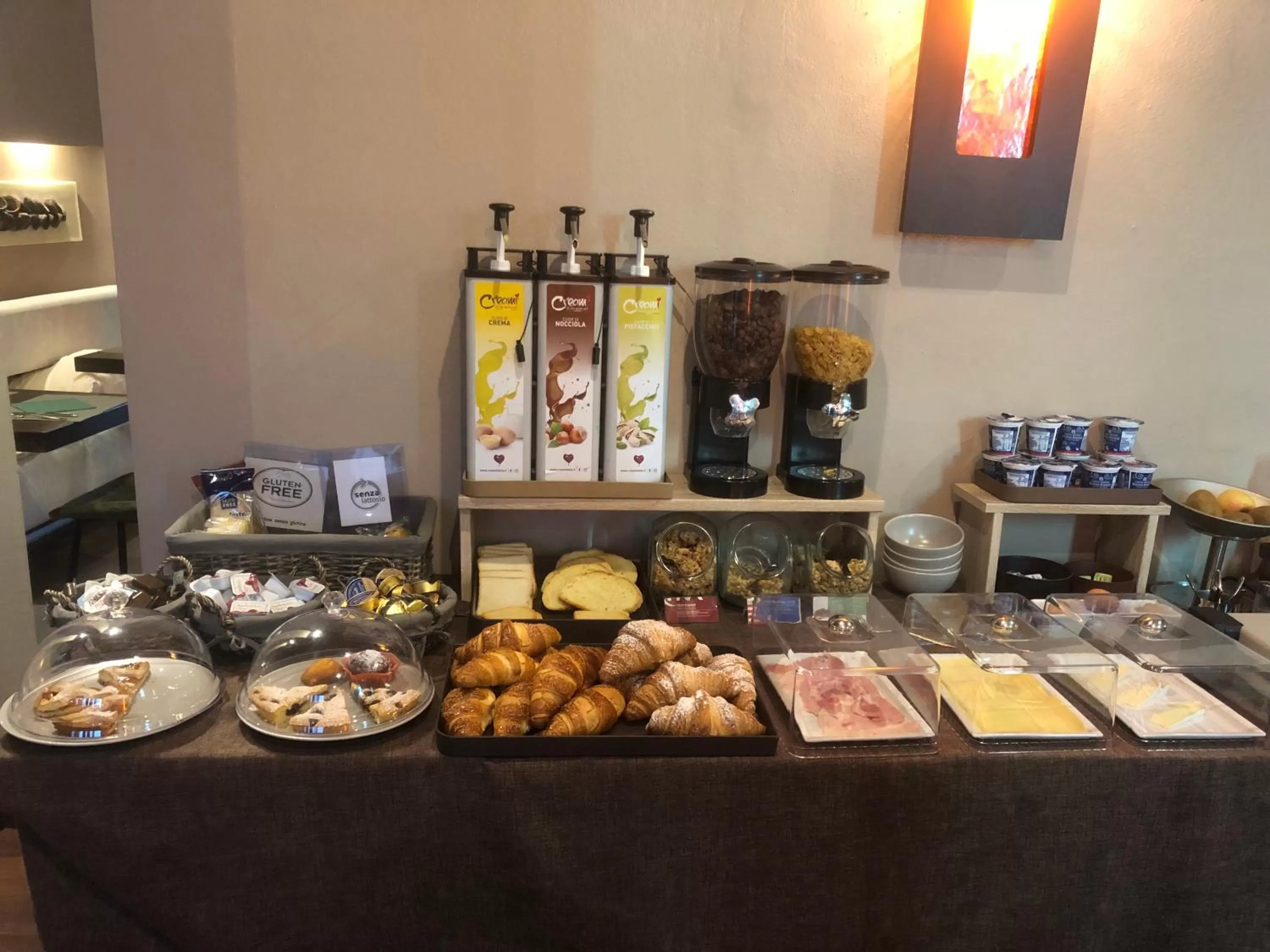 Buffet breakfast in HOTEL DEL CORSO