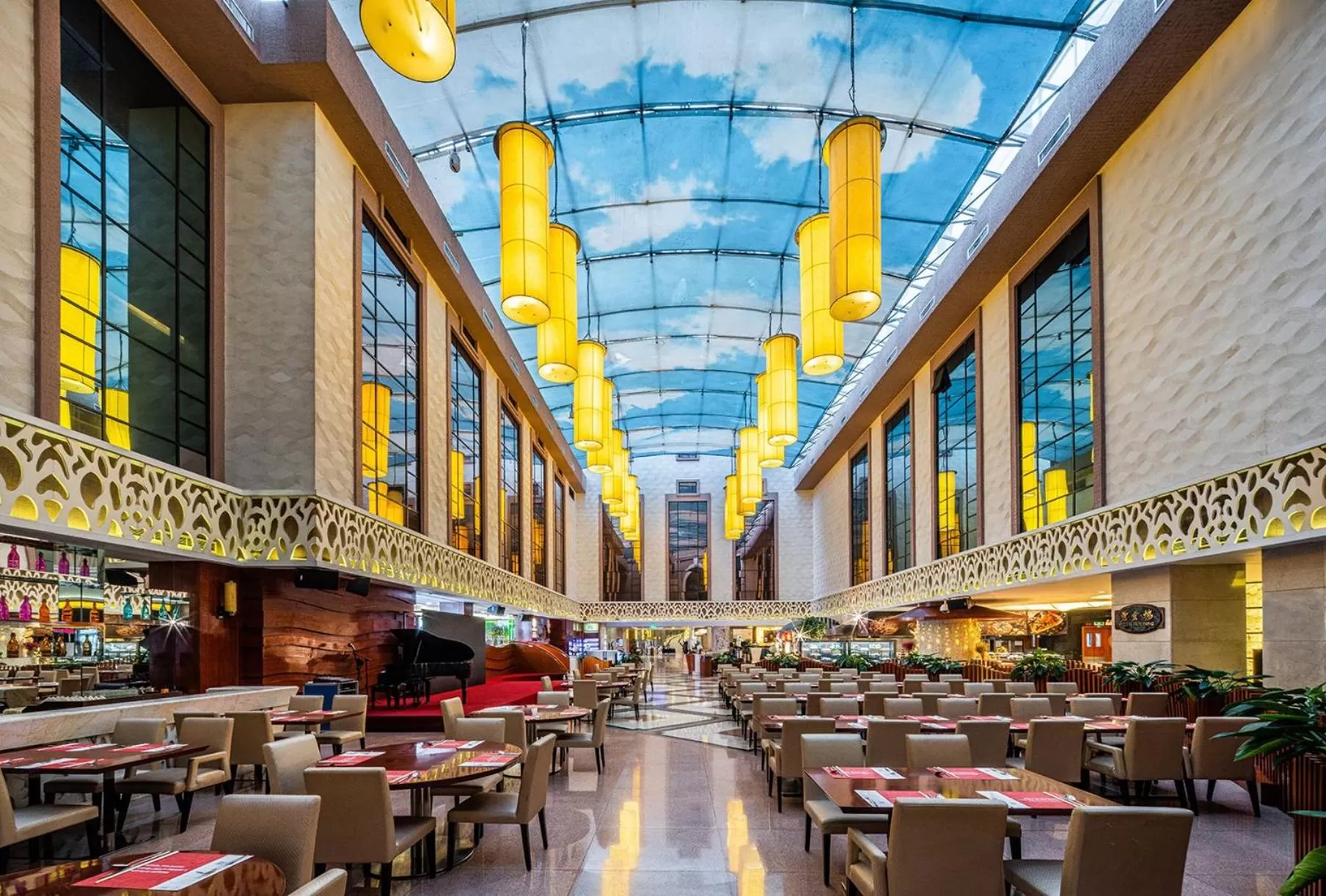 Restaurant/places to eat in Crowne Plaza Foshan by IHG