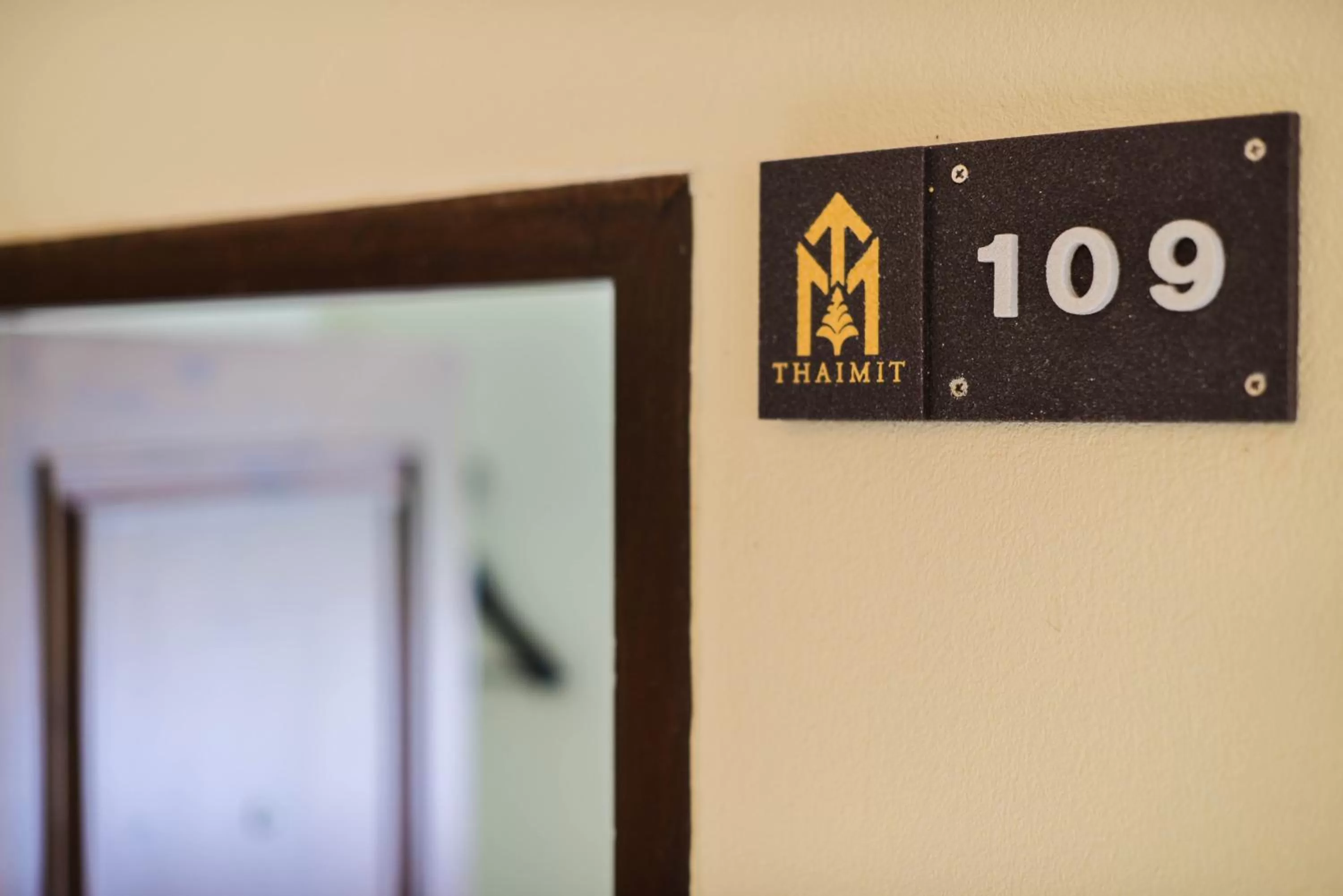 Logo/Certificate/Sign/Award in Thaimit Resort