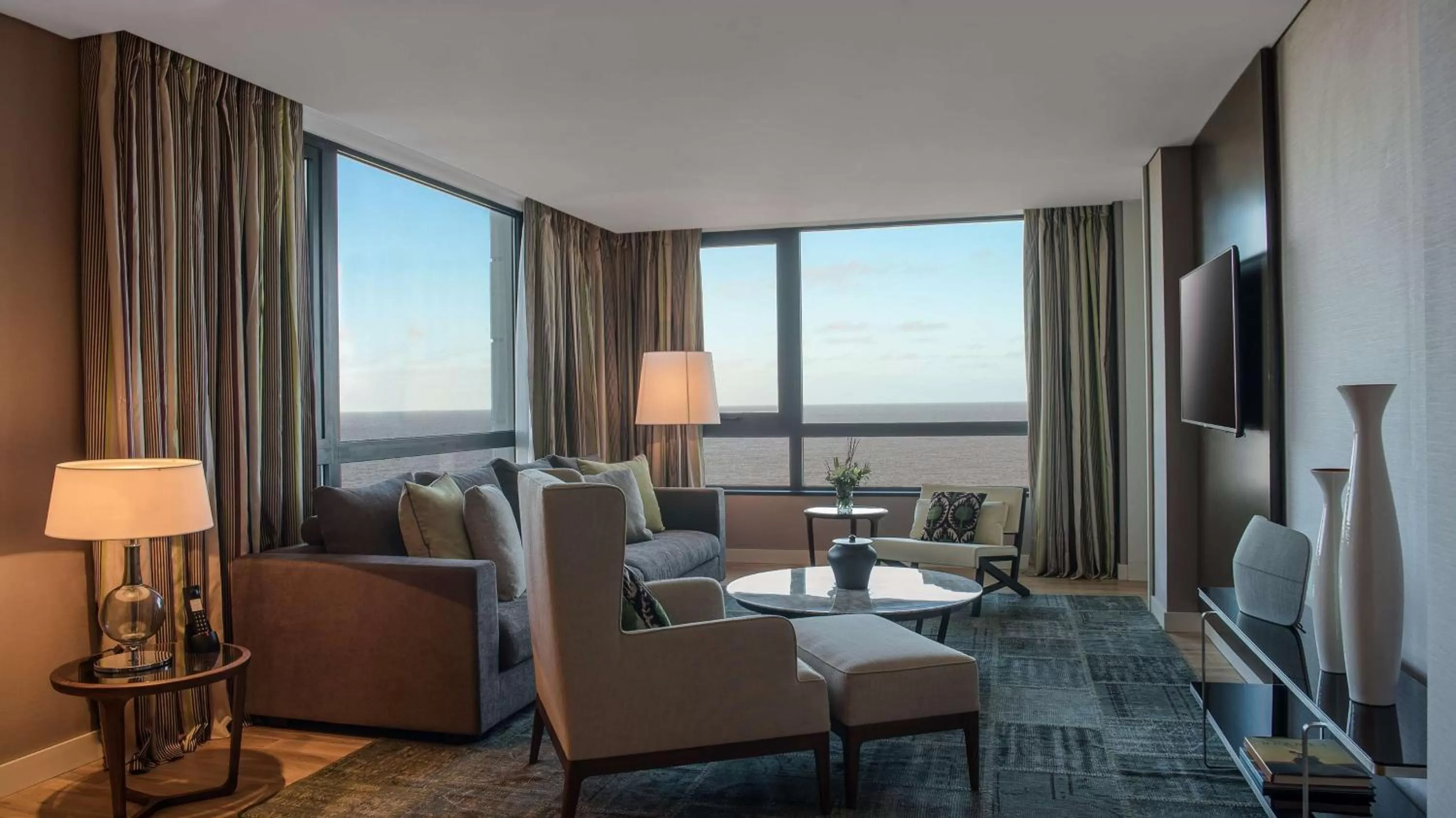 Photo of the whole room in Hyatt Centric Montevideo