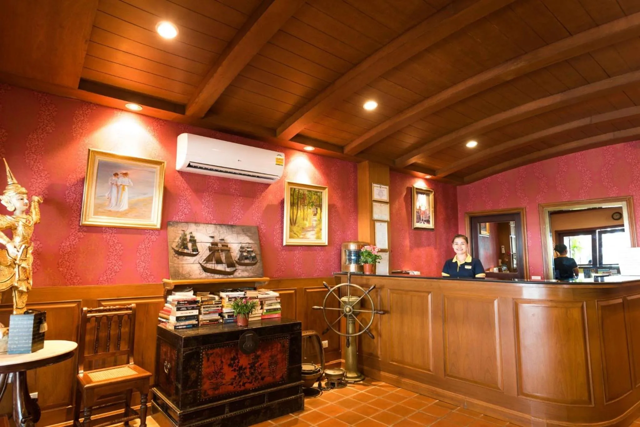 Staff in Jomtien Boathouse