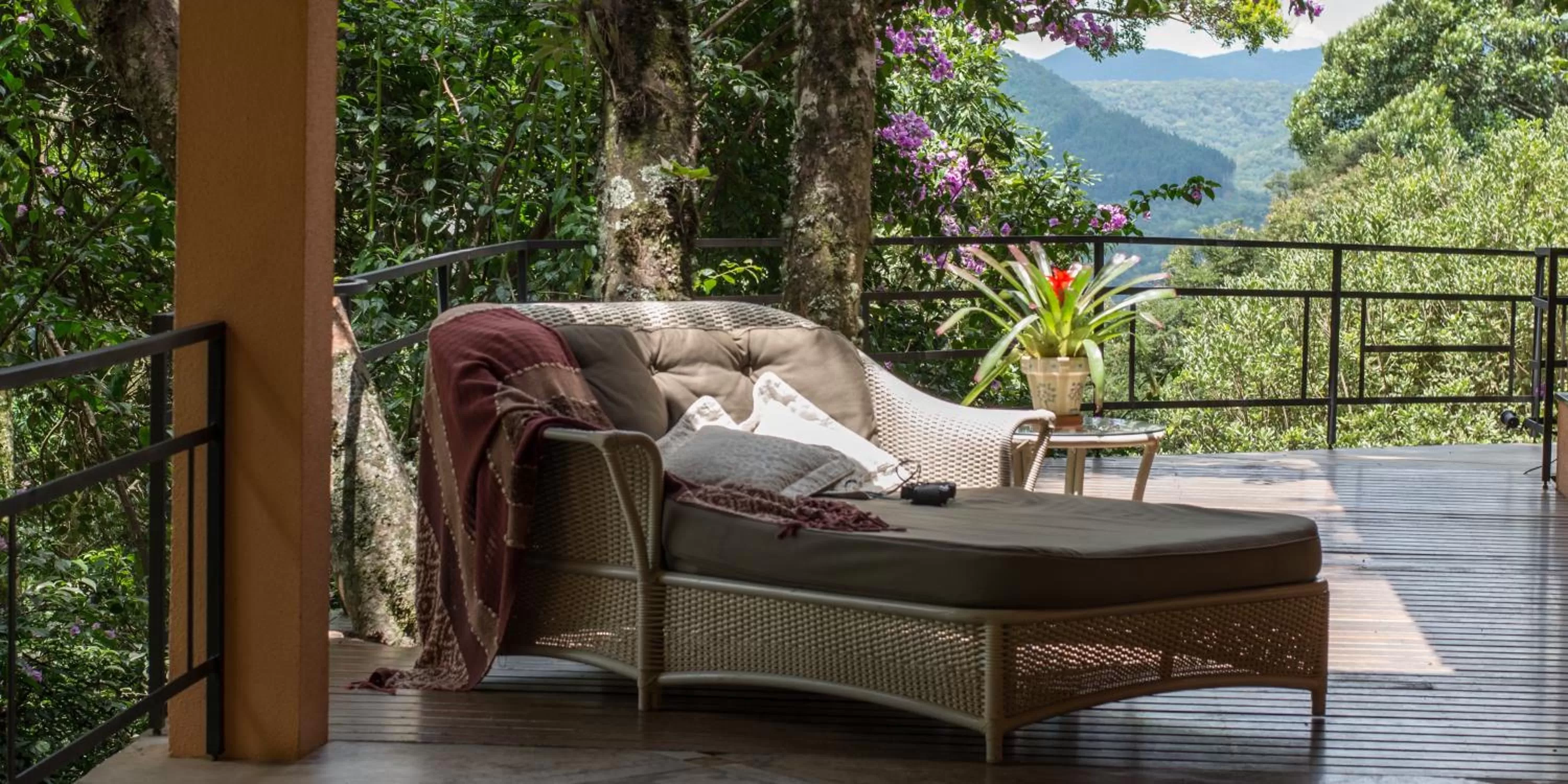Patio, Balcony/Terrace in Kuriuwa Hotel