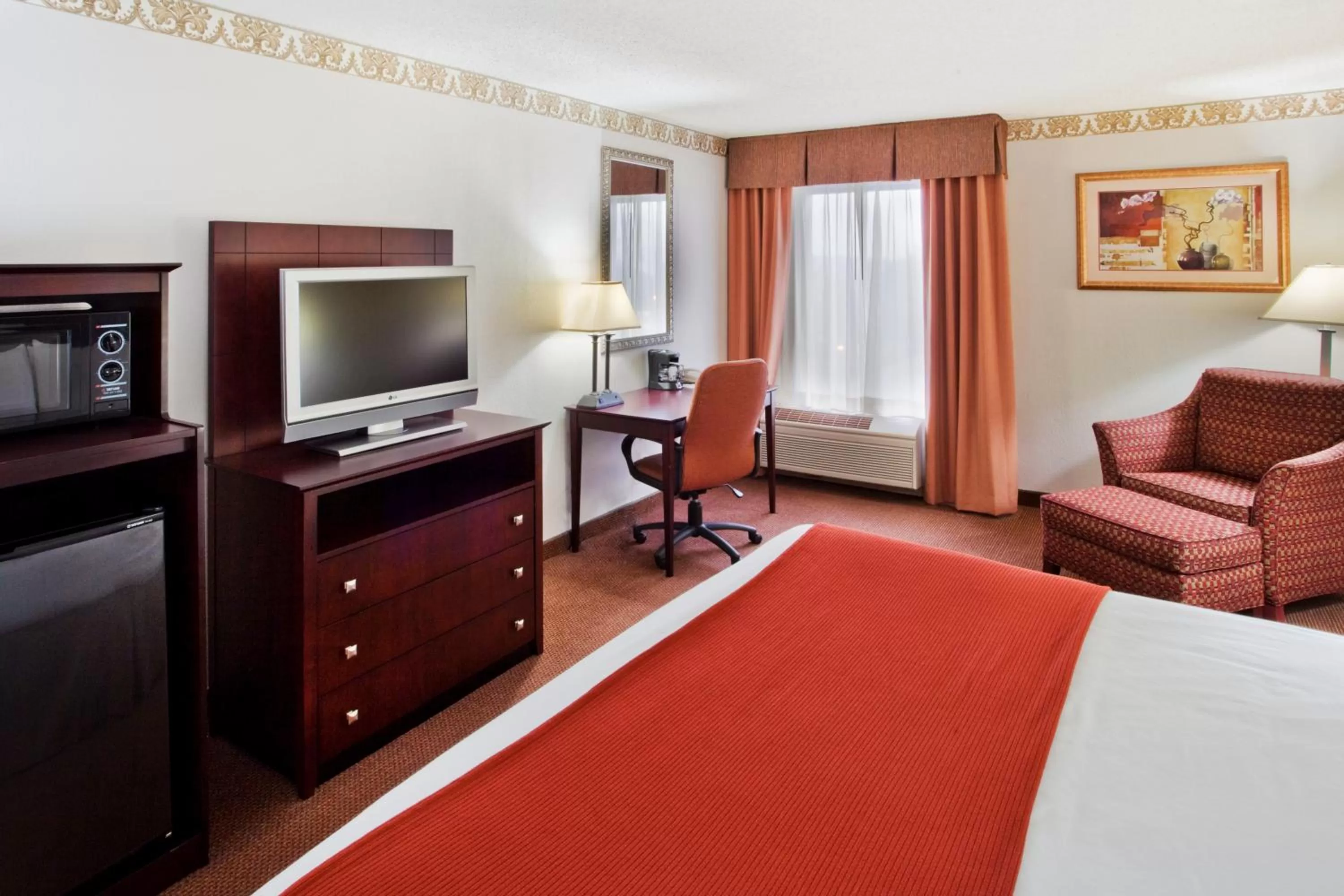 Bed in Holiday Inn Express Atlanta W (I-20) Douglasville by IHG