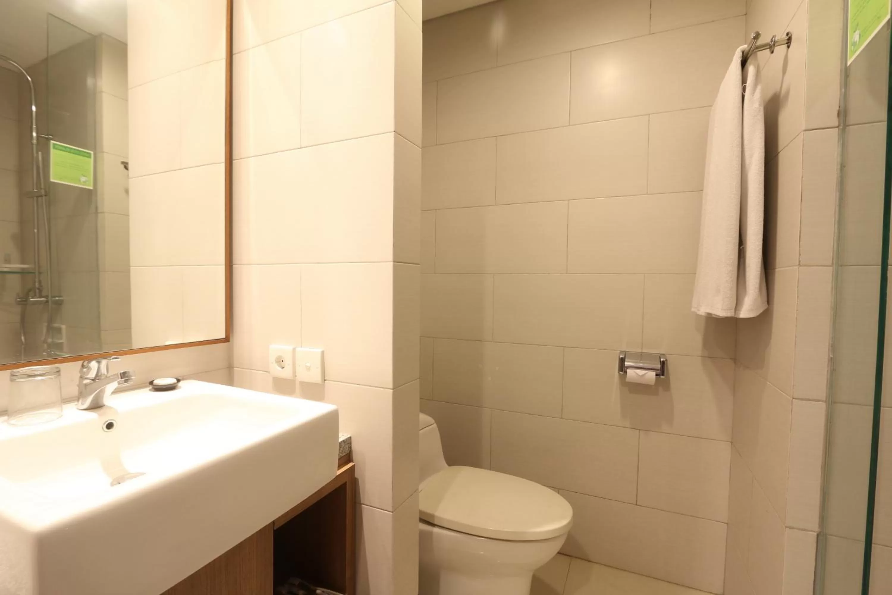 Toilet in Grand La Walon Hotel