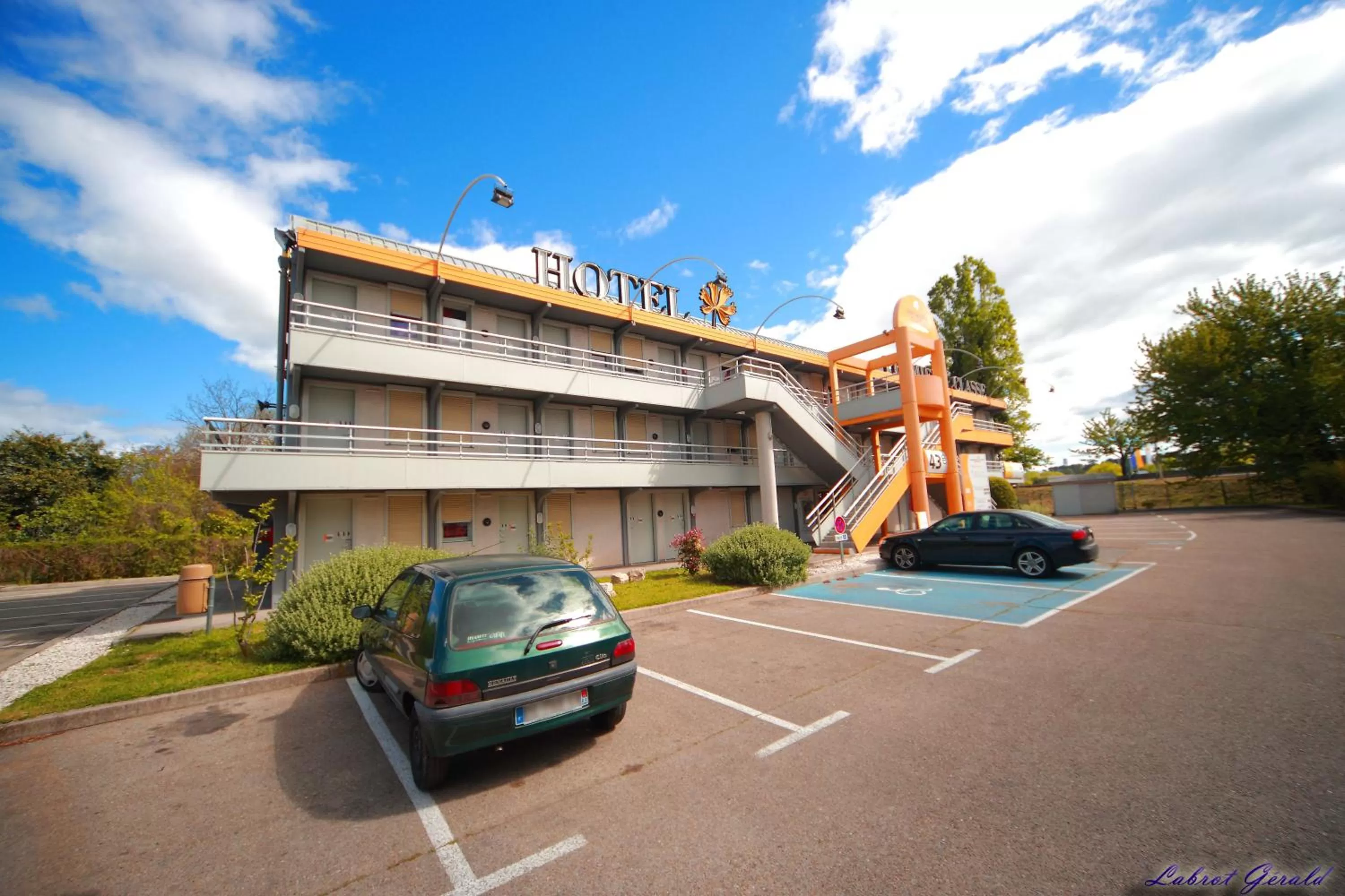 Property building in Premiere Classe Ales - Anduze