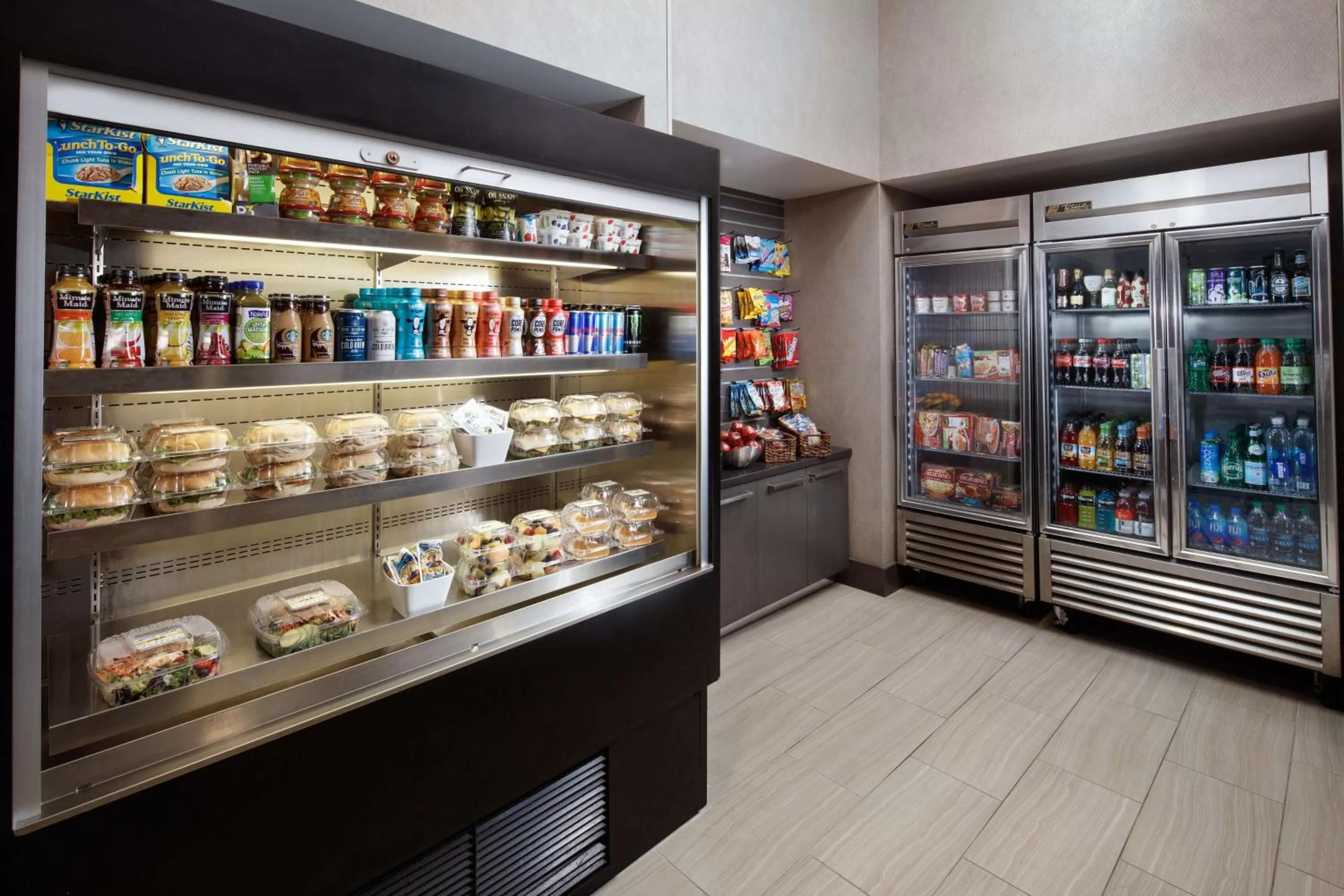 Restaurant/places to eat in Embassy Suites by Hilton Charlotte Uptown