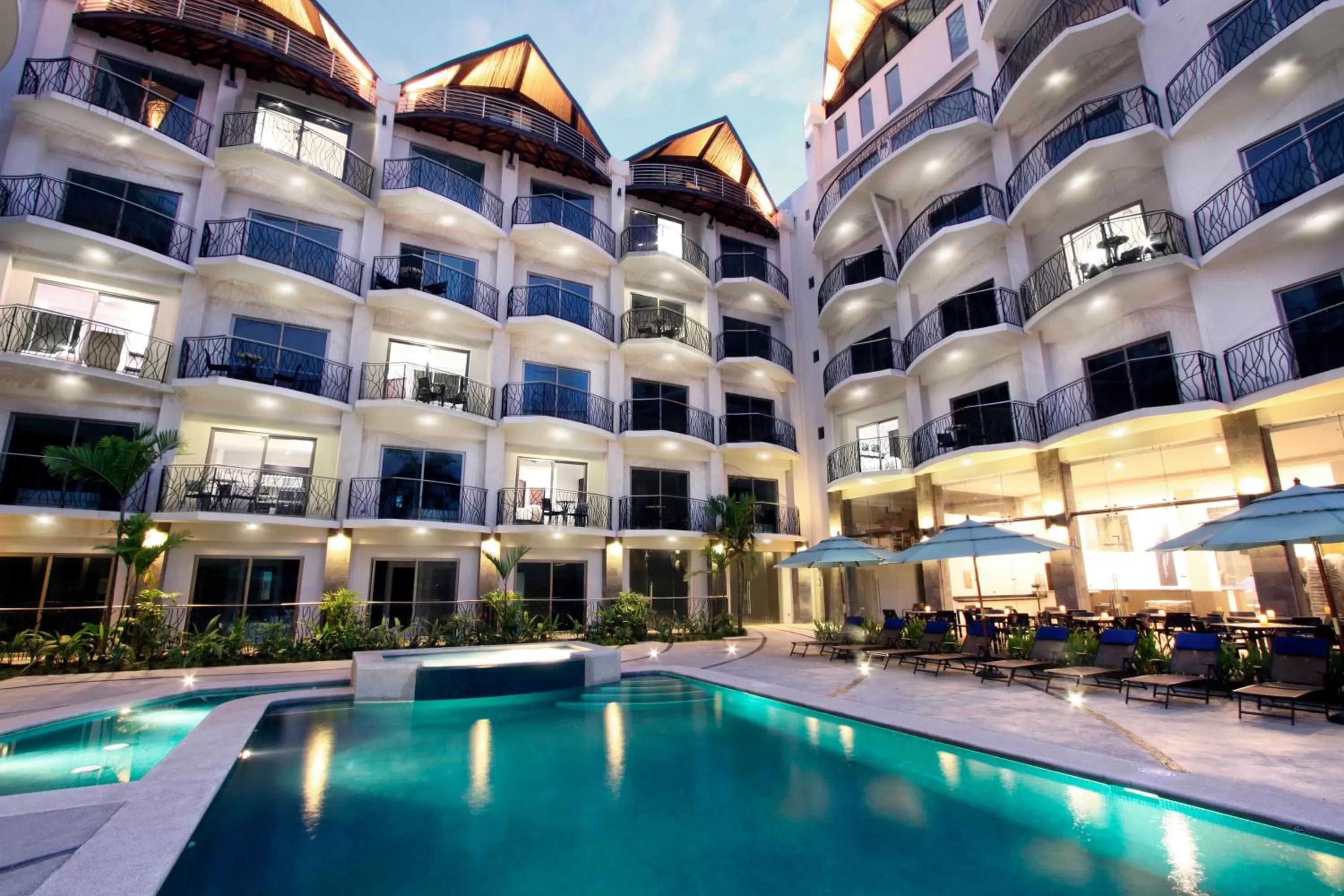 Property building in PACIFIC SUITES Boutique Hotel and Bistro