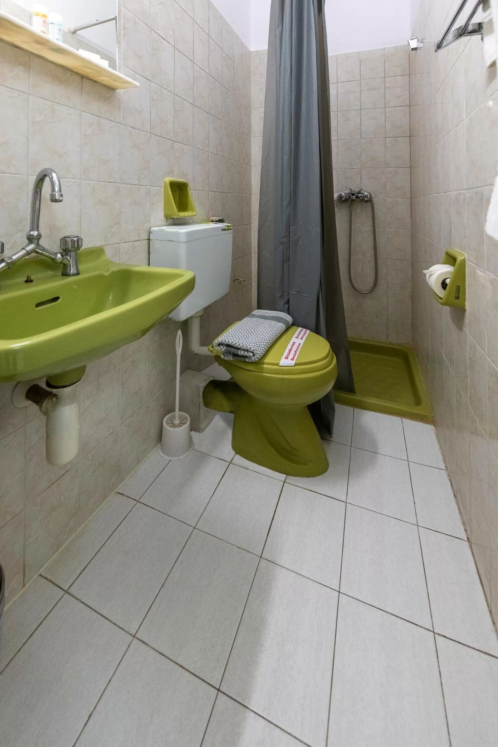 Bathroom in ROY Hotel