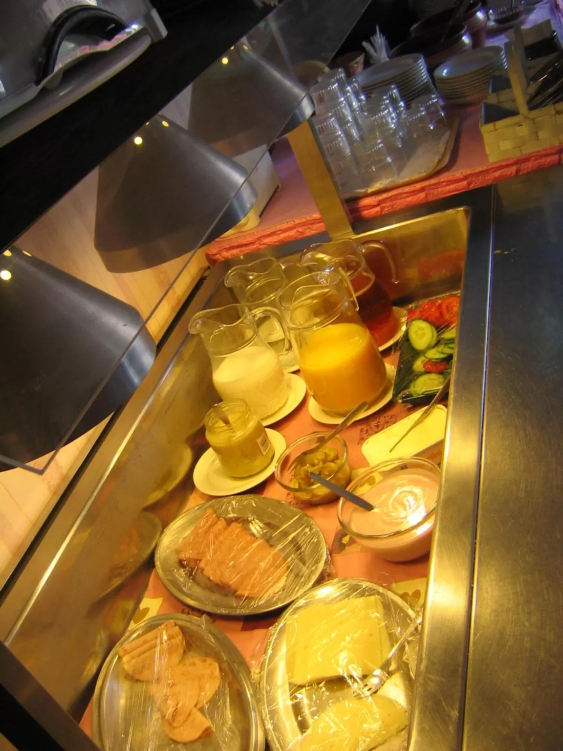 Breakfast in Hotelli Sandels