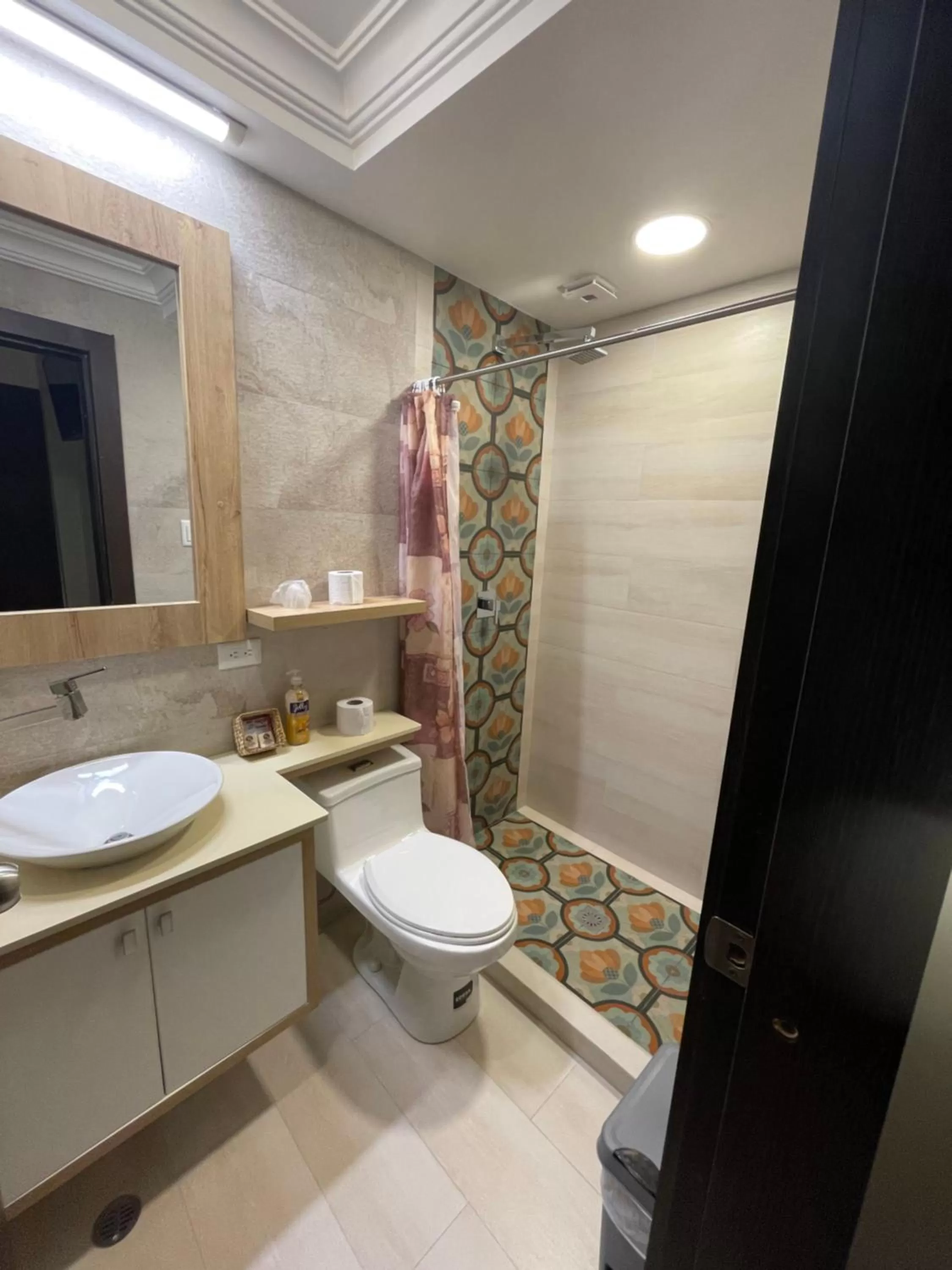 Bathroom in Hotel Shalom