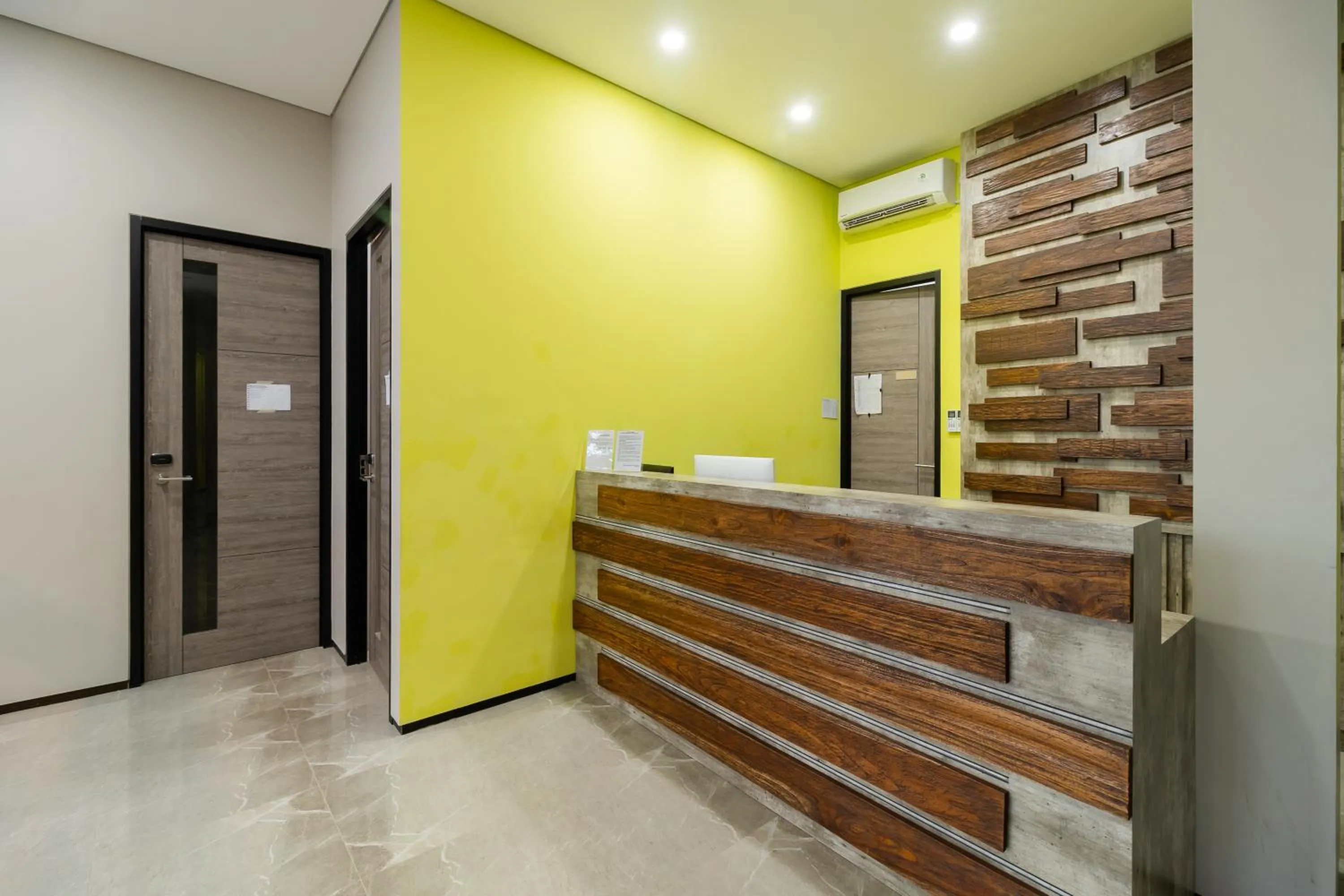 Lobby or reception in RedDoorz Plus near Senayan City