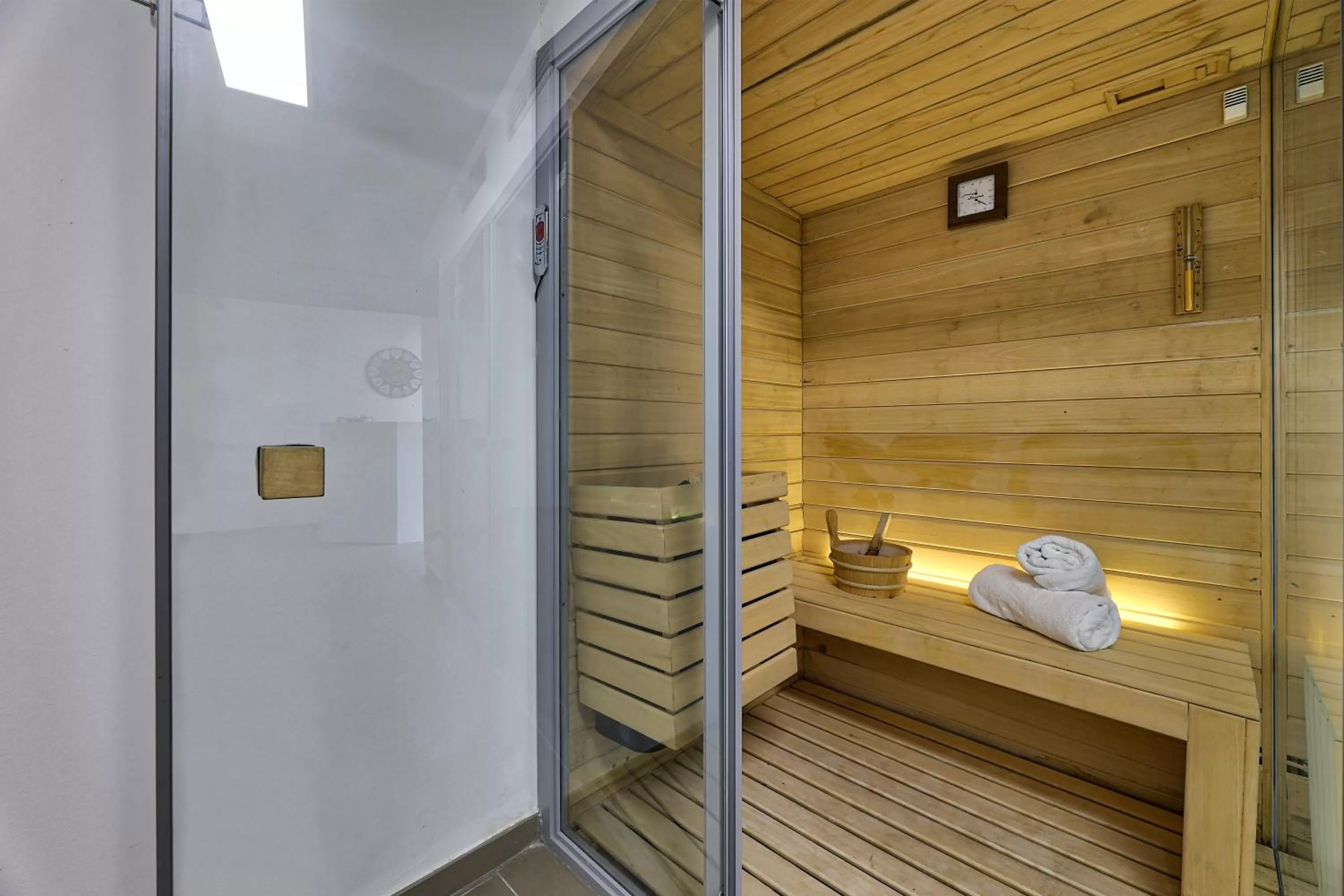 Sauna in Hotel THB Flora