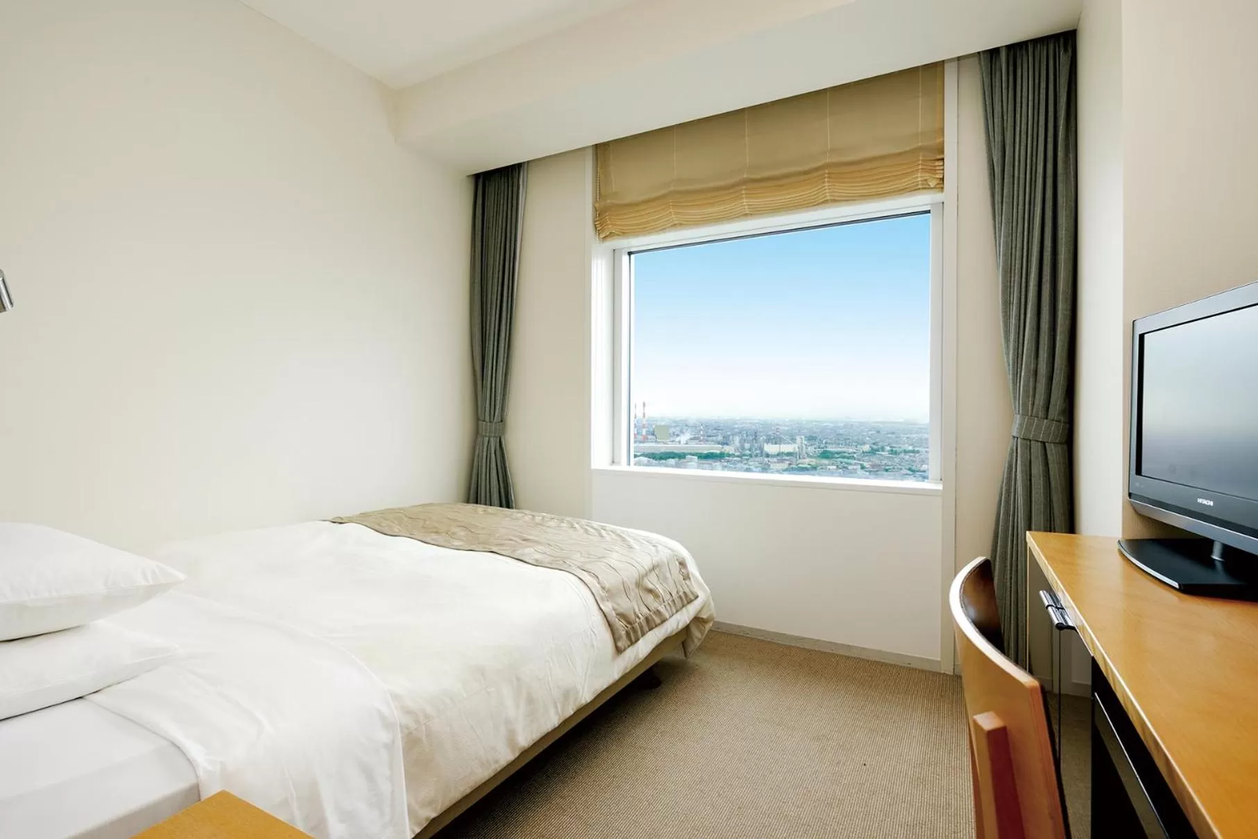 Photo of the whole room, Bed in Hotel Nikko Niigata