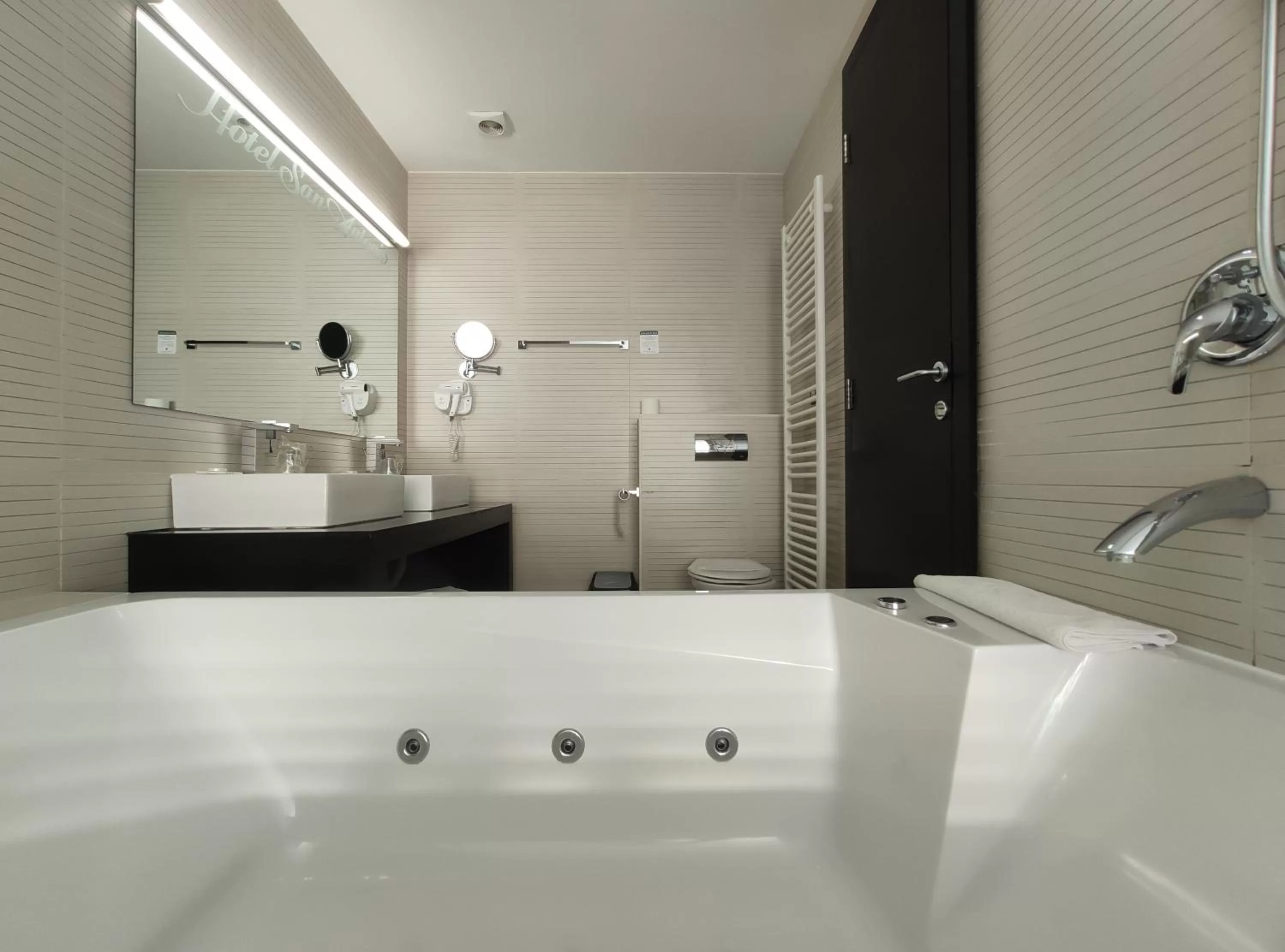 Bathroom in Hotel San Antonio