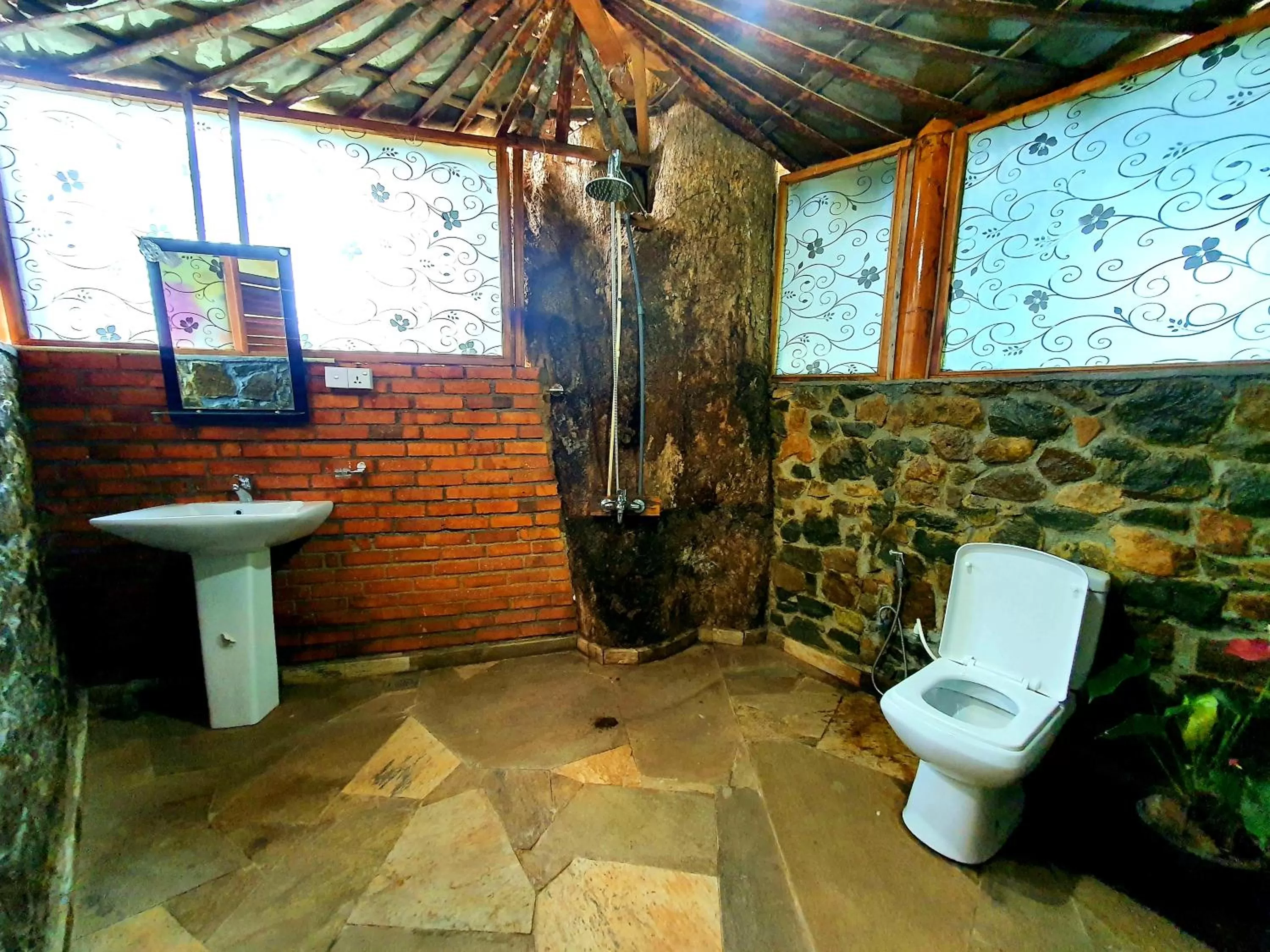 The Winsome & Tree House