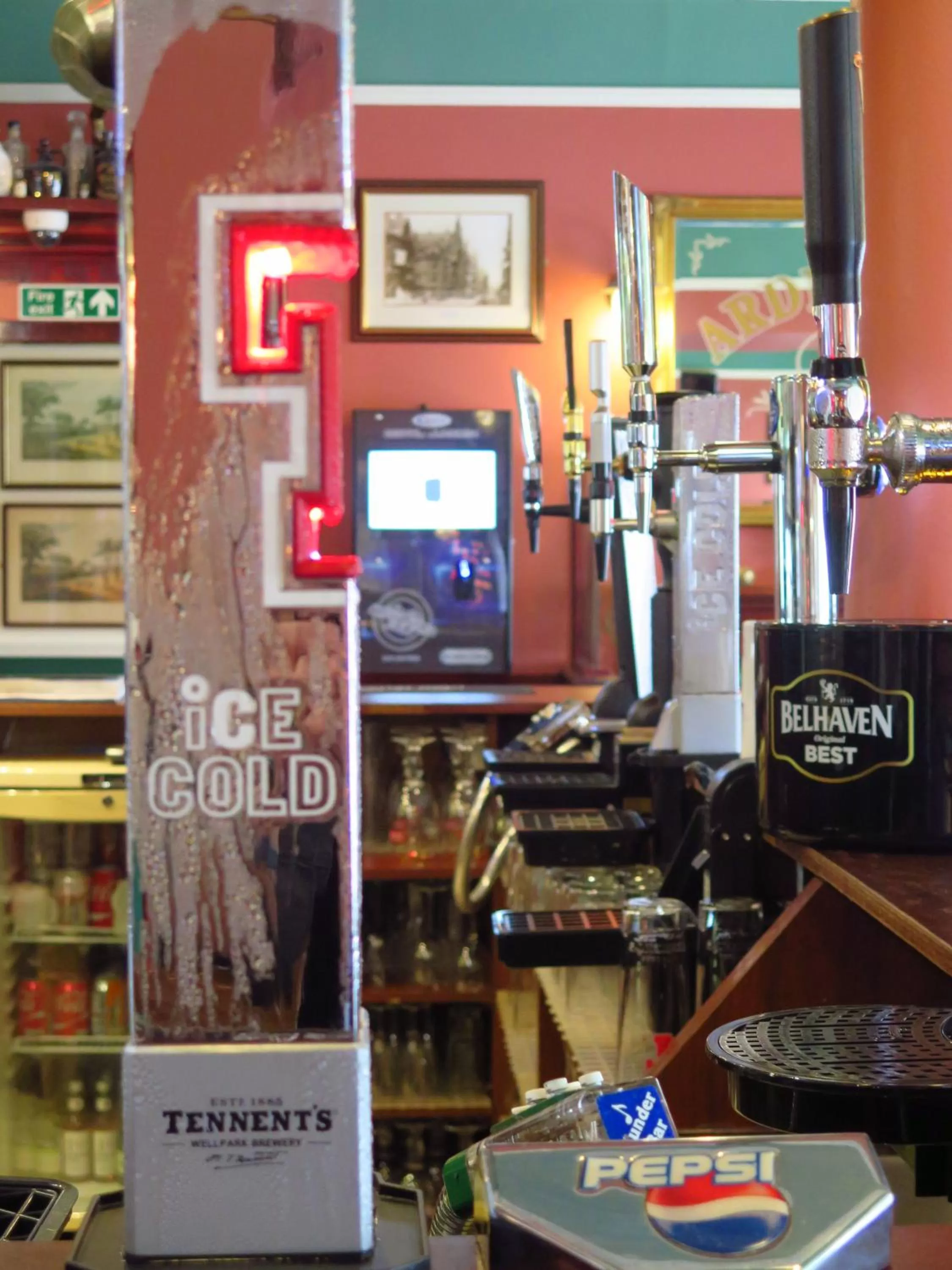 Lounge or bar in Ardmillan Hotel