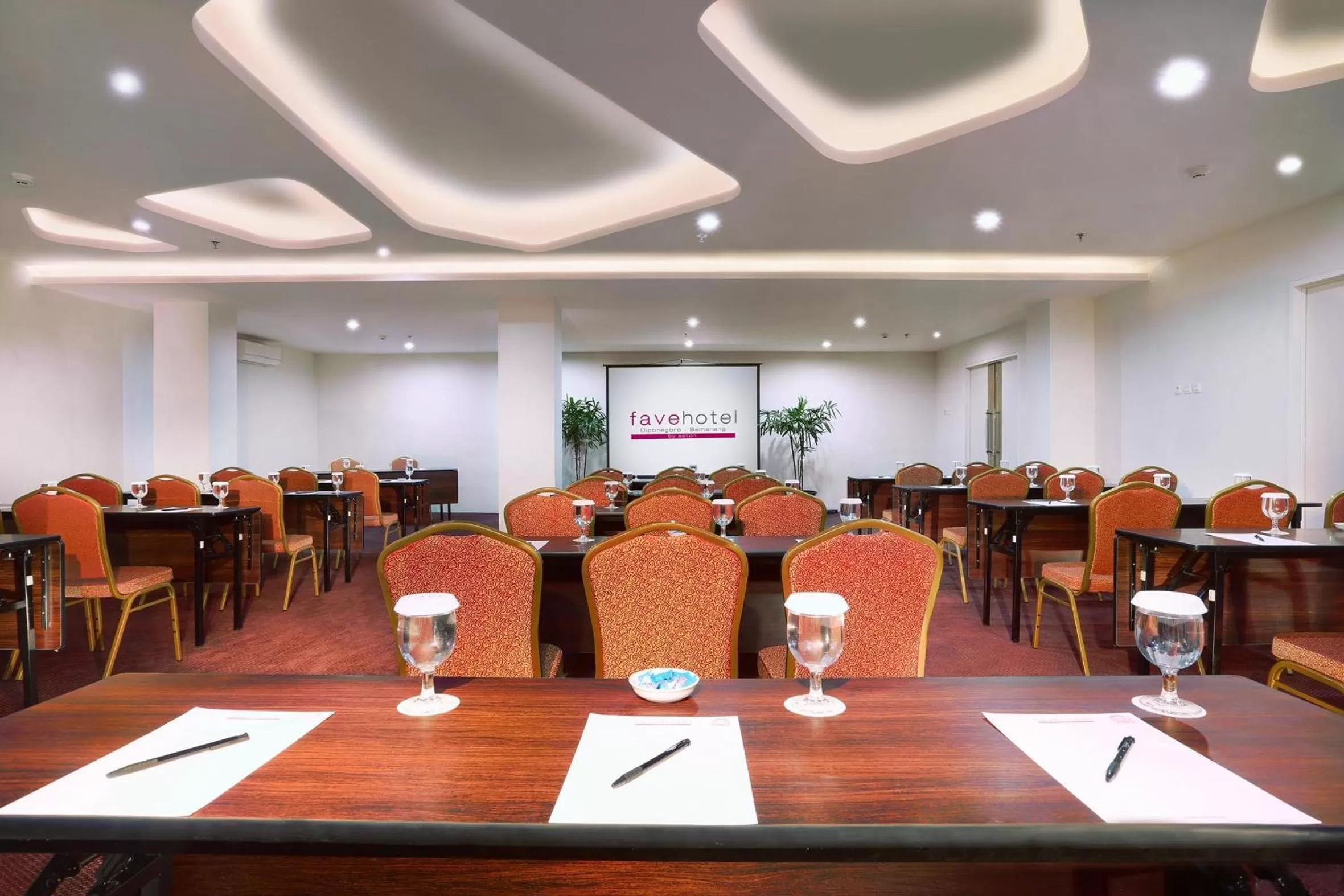 Meeting/conference room in favehotel Simpang Lima - Semarang