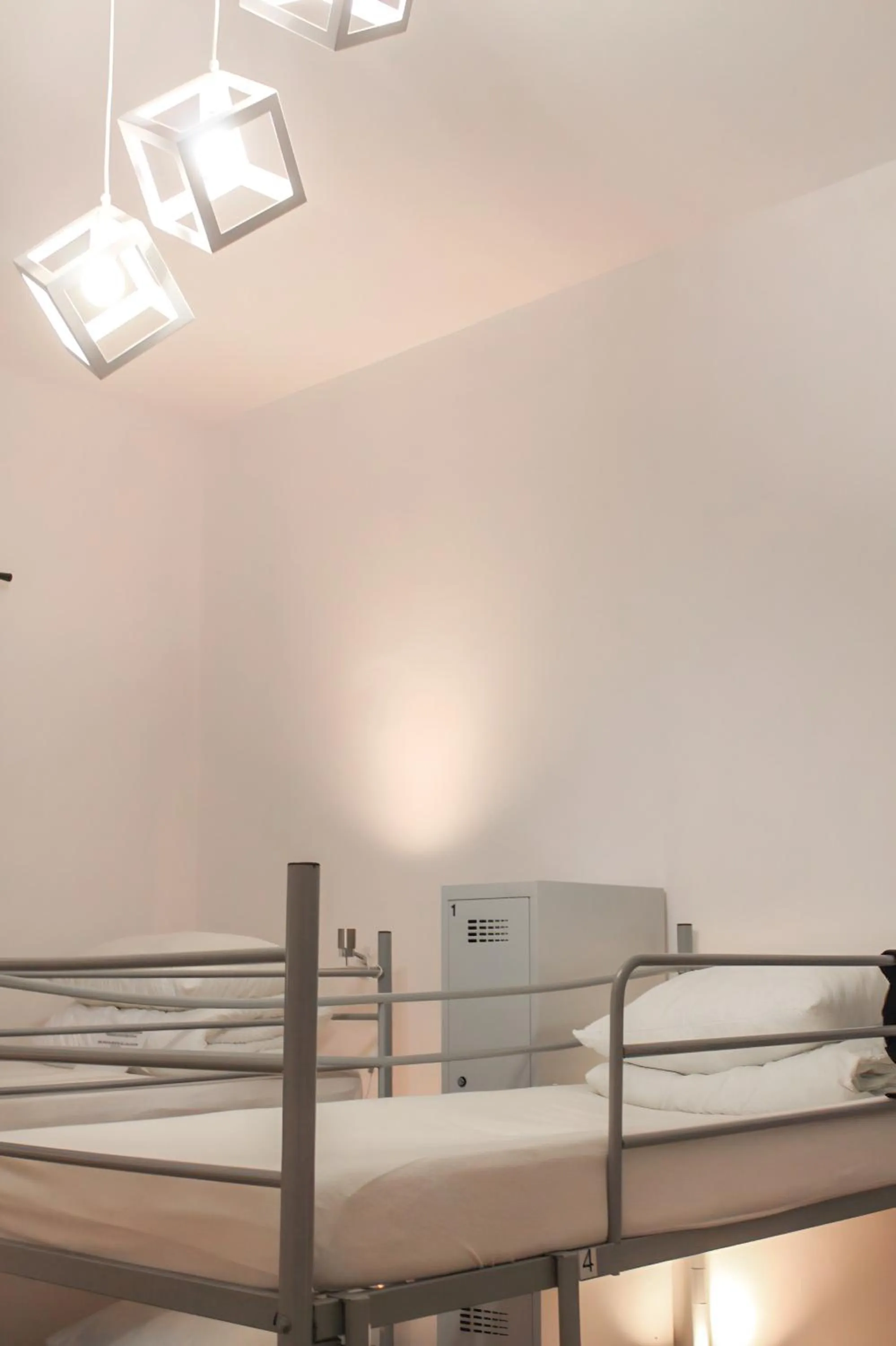 Bed in Warsaw Hostel Centrum Private Rooms & Dorms