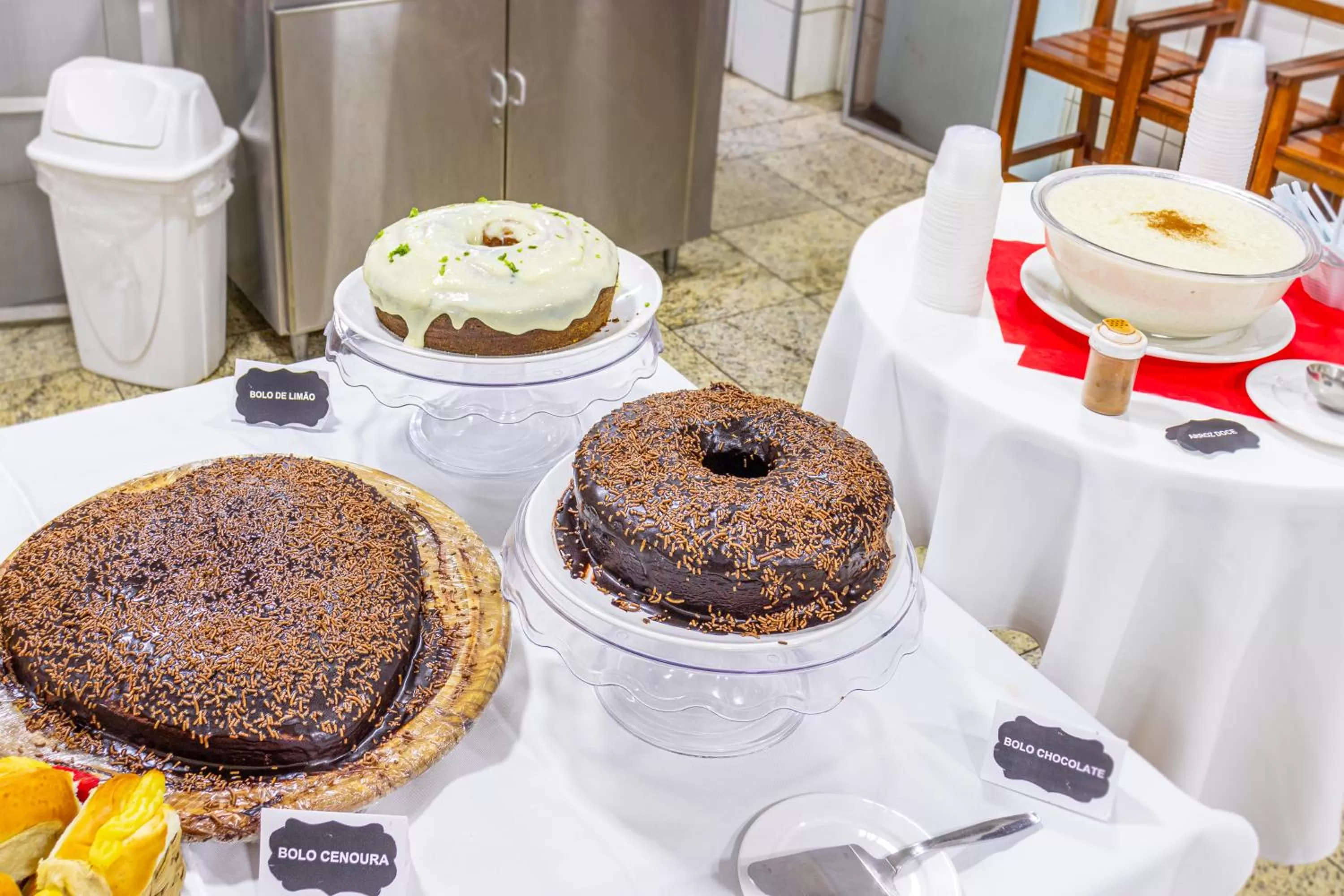 Buffet breakfast in Hotel Caminho do Rosário