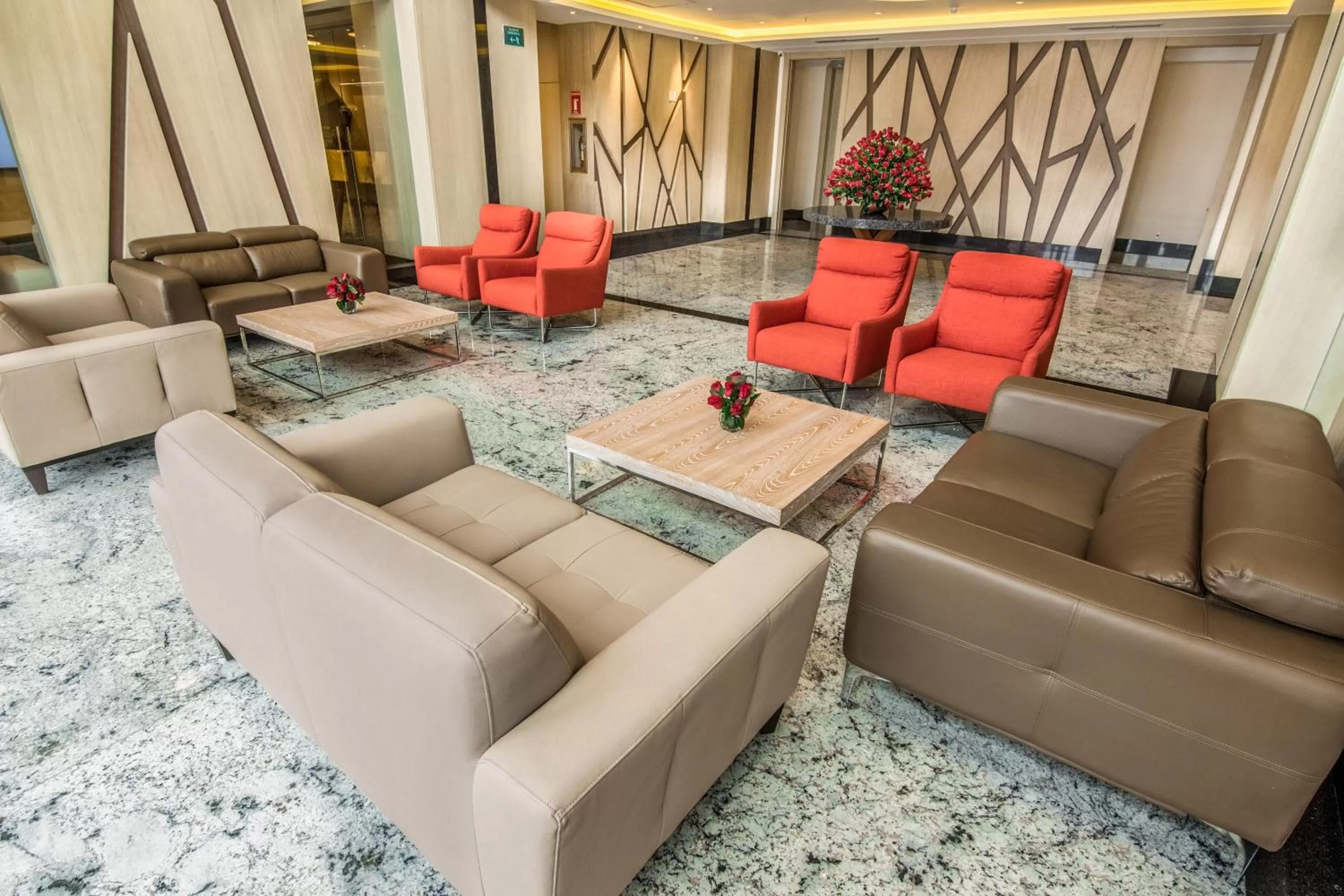 Communal lounge/ TV room in Radisson Hotel Guayaquil