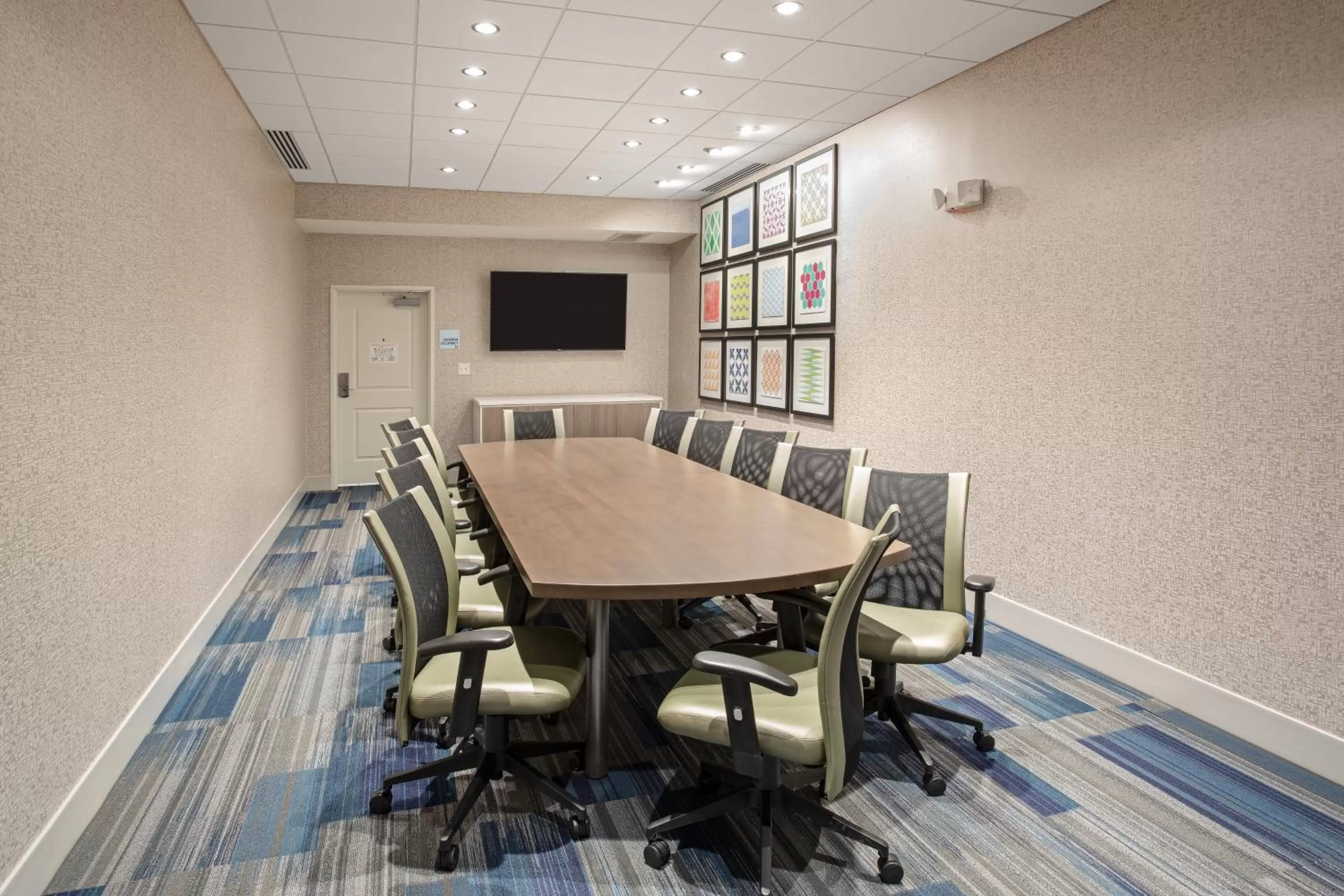 Meeting/conference room in Holiday Inn Express & Suites Great Bend by IHG
