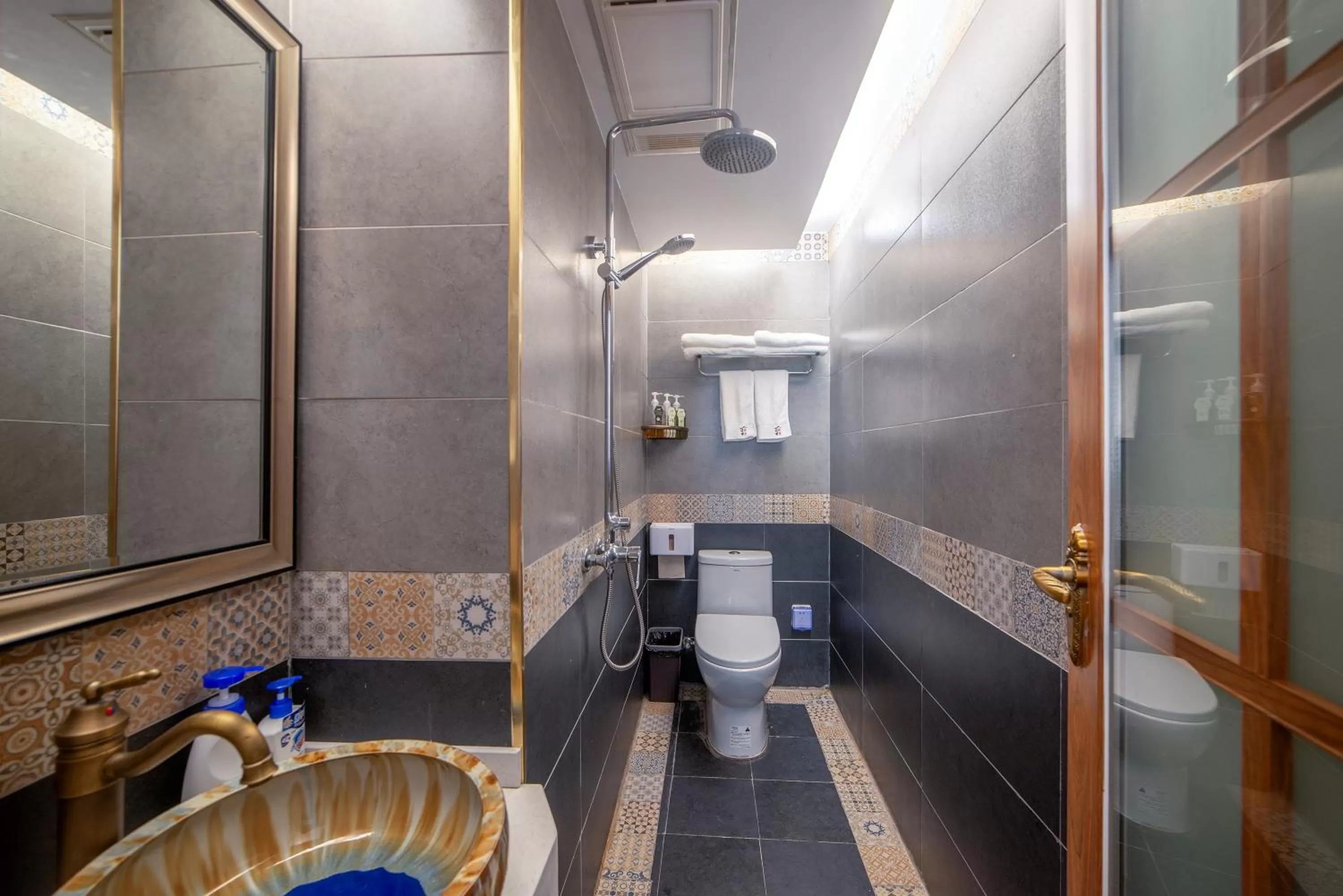 Toilet, Bathroom in Yuelu Homestay